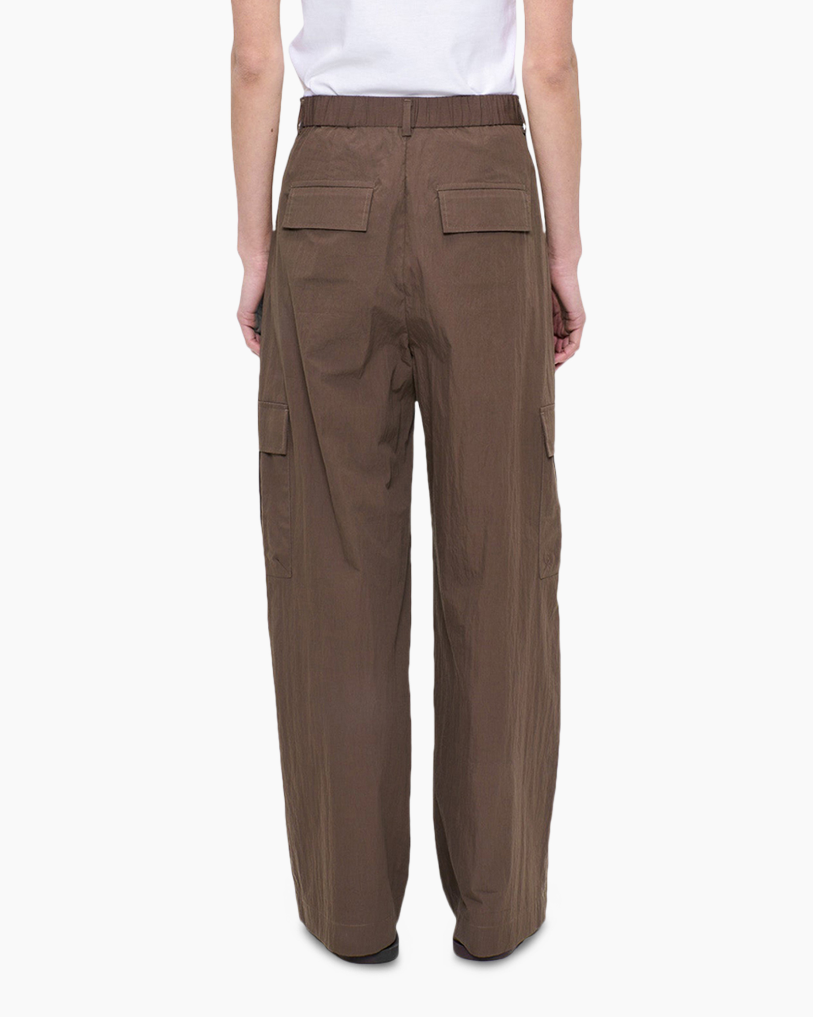 kleding mannelijke cargo, wijd uitlopende broek, bruin, enkellengte, riemlussen