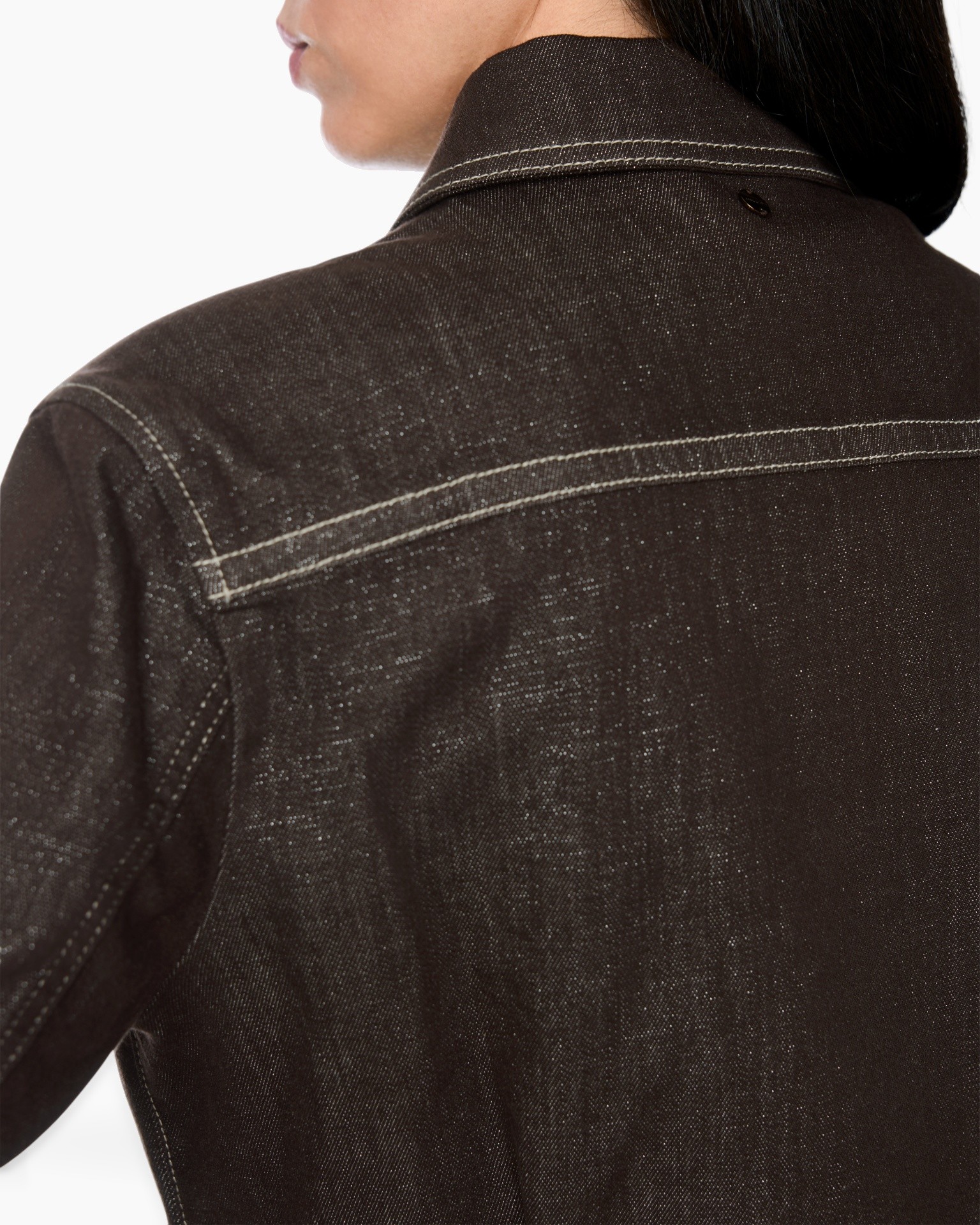 denim jas, bruin, stiksels, yoke, rug terug schouder