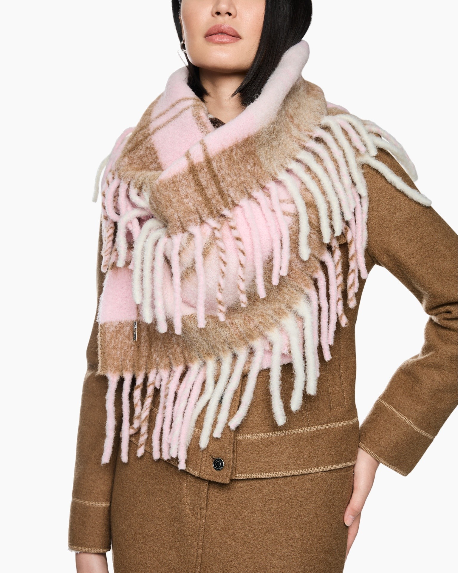 sjaal, gebreide sjaal, fringe sjaal, roze beige sjaal, mode sjaal