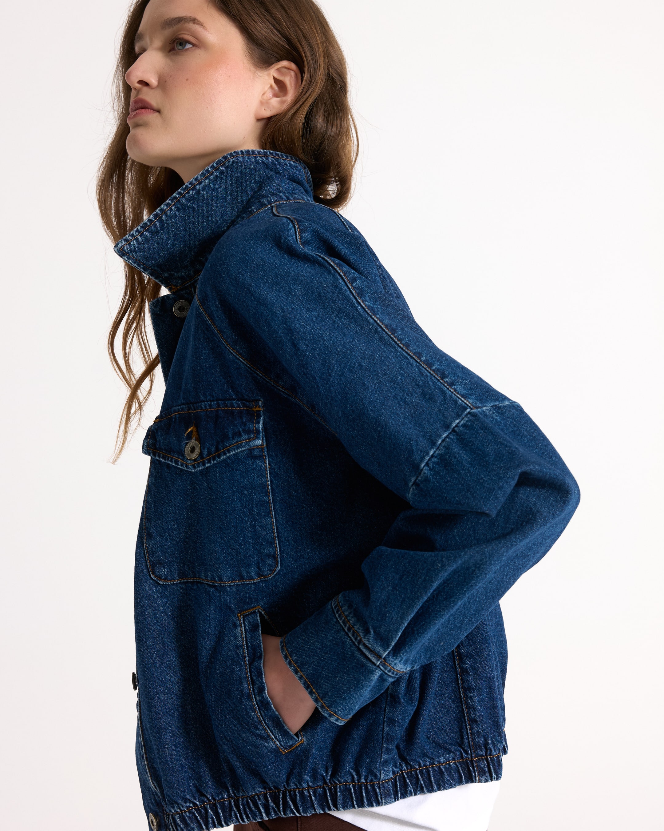 denim jacket, blue jacket, jeans jacket, long sleeve, button front, denim jacket, blue jean jacket, button front, pocketed, casual wear