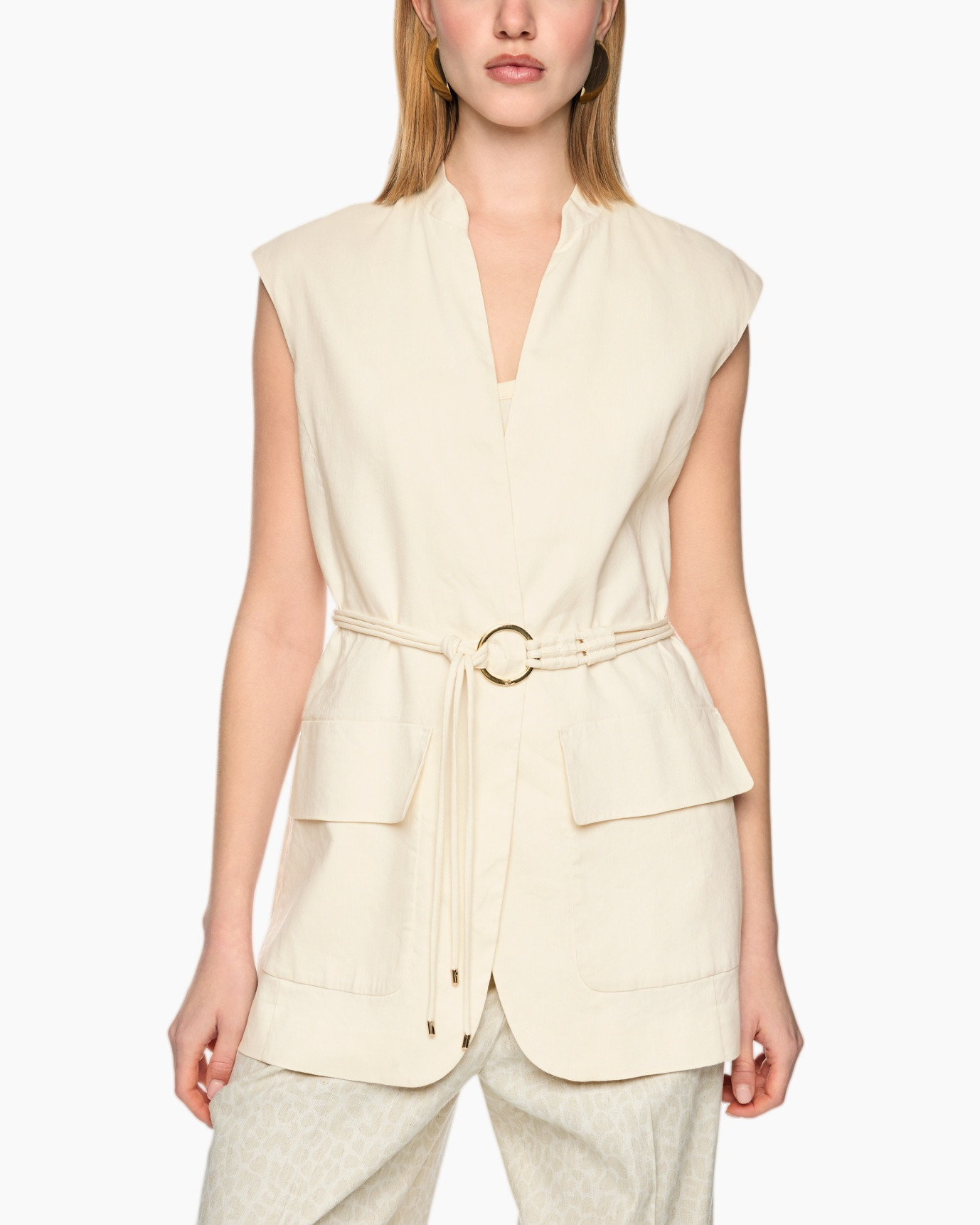 beige, vest, riem, zakken, mouwloos
