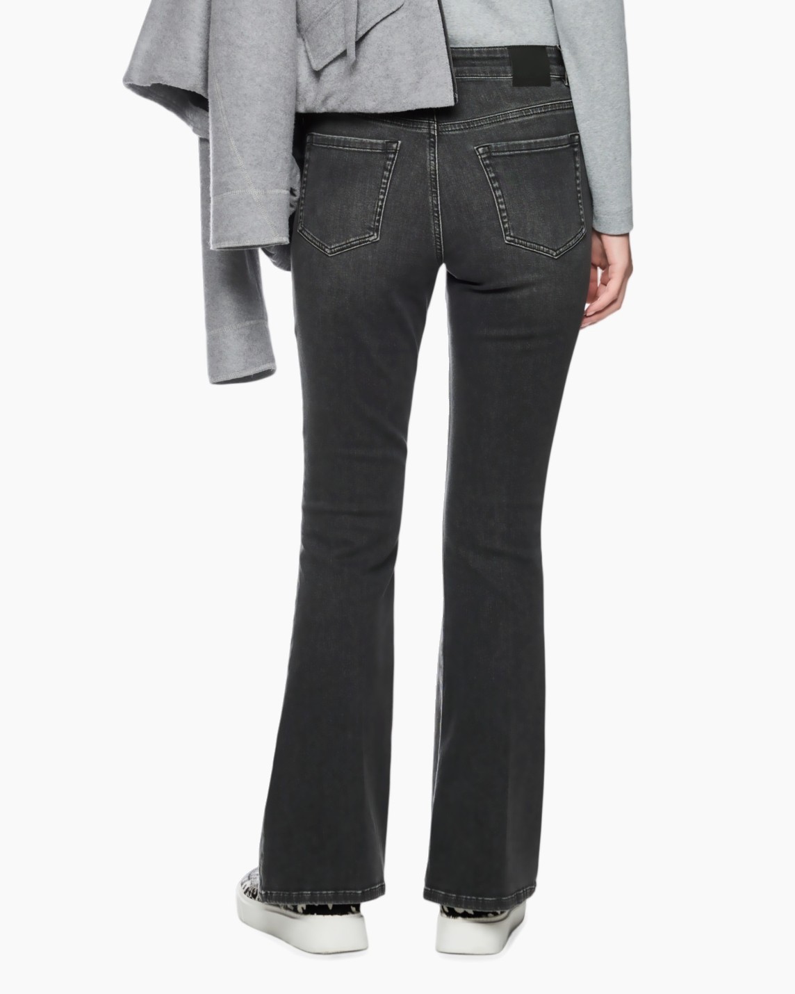 spijkerbroek, flared spijkerbroek, donkerwas, middenhoogte, slim-fit