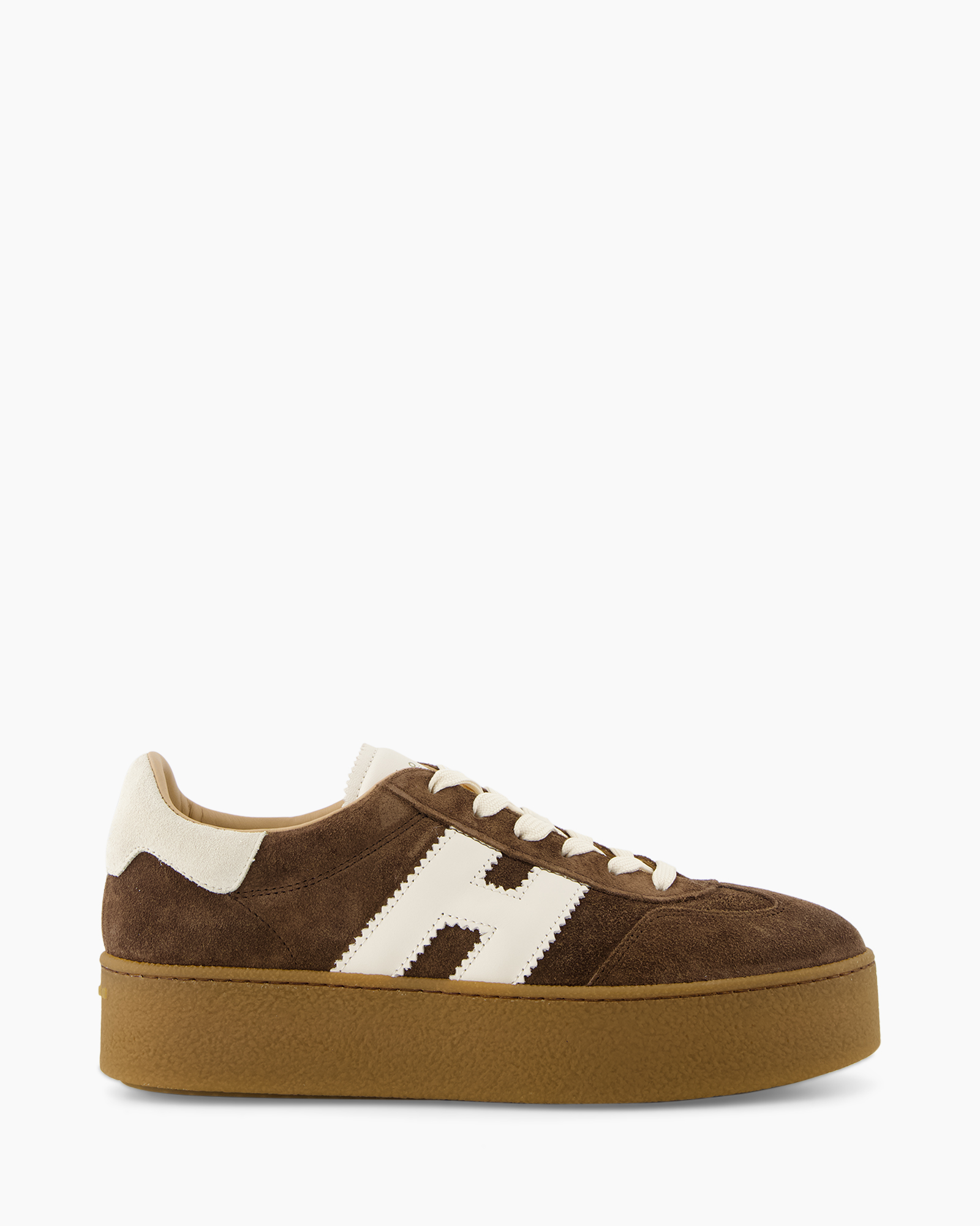 bruin suède, platformzool, witte zool, veterschoen, sportieve sneaker