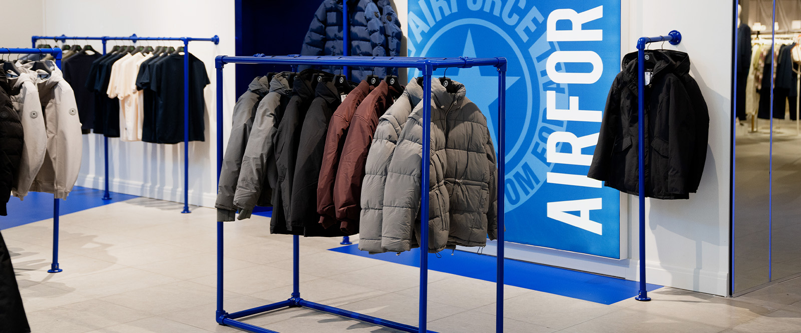 Airforce pop-up airforce in de winkel