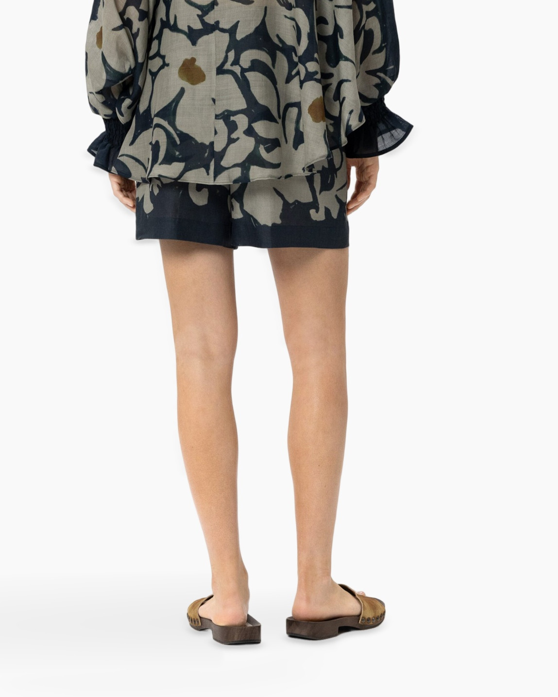shorts, camouflage, print, ruffle-sleeve, slides