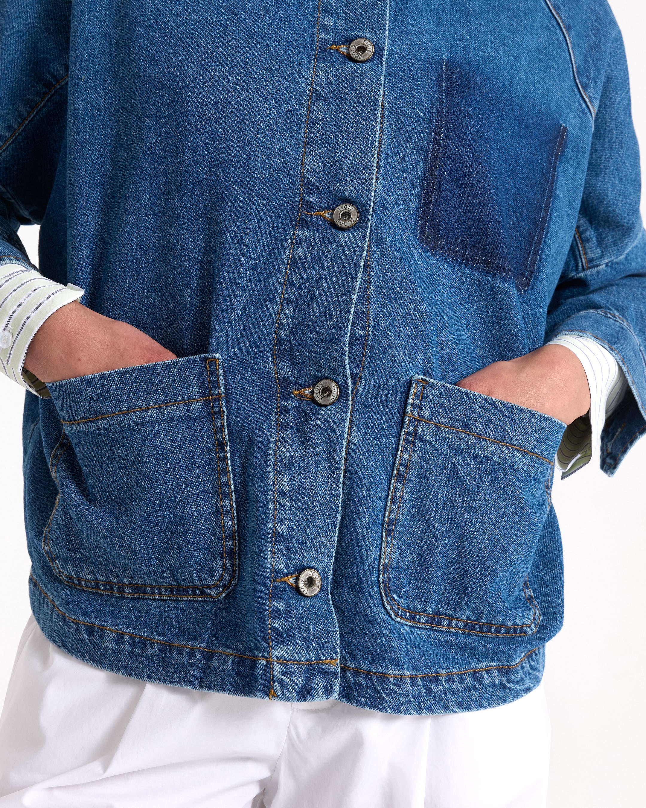 denim, jackenvest, tasjes, knopen, blauw