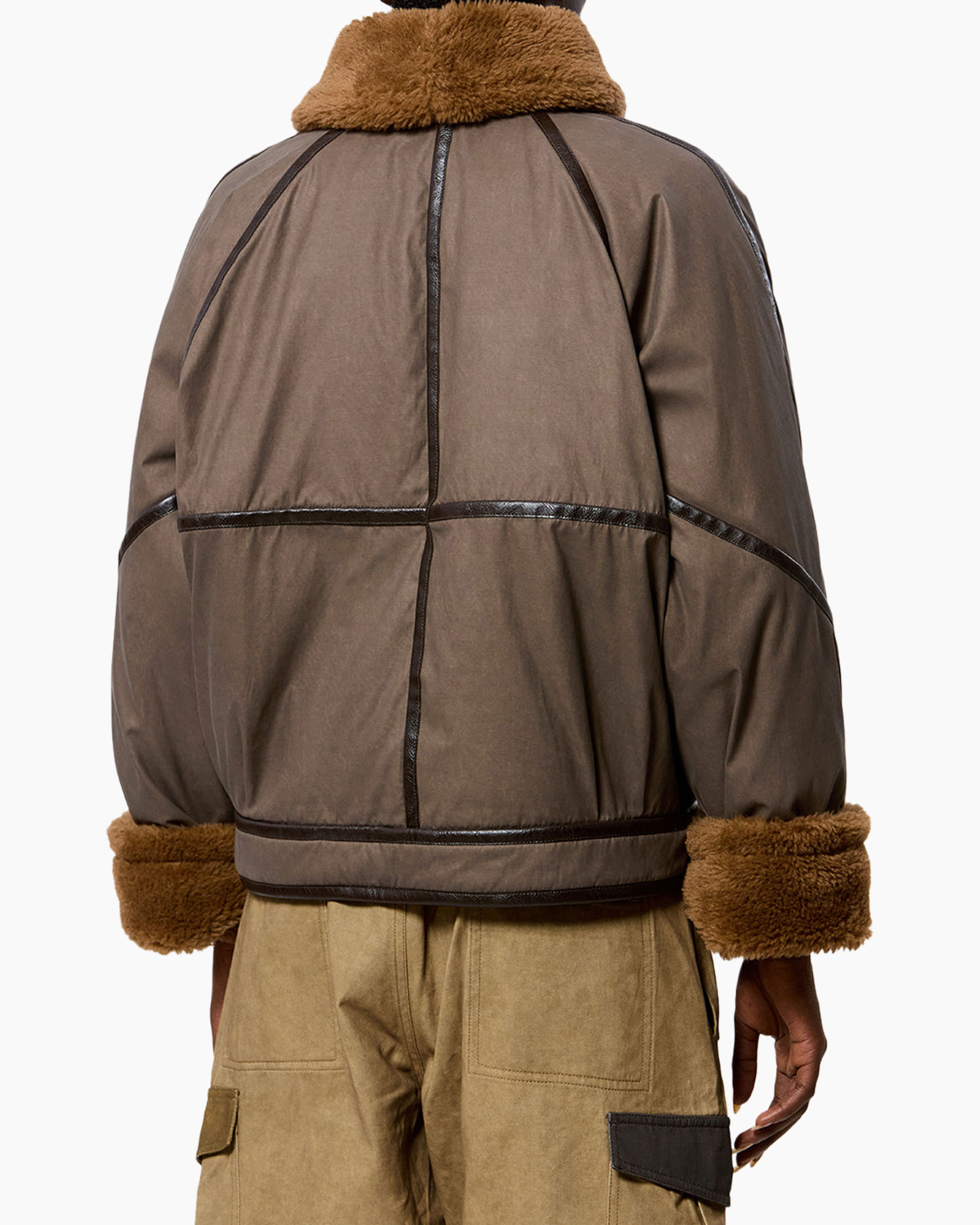jasjak jasje, schapenleer kraag, bruin, knopen zonder rits, gevoerd, cargo broek