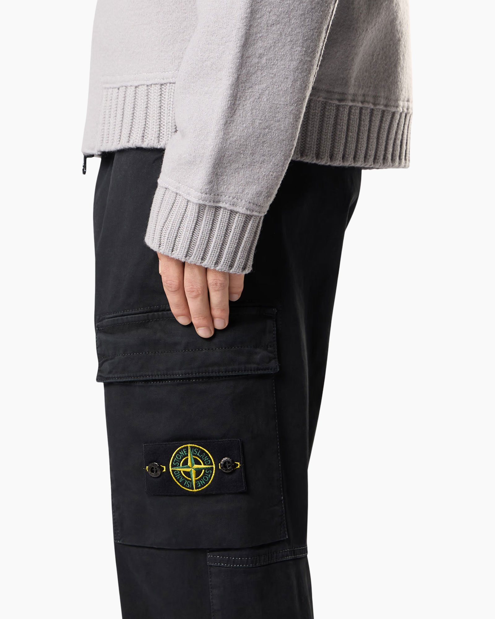kledingbroek met cargo, zijklep zak, logo patch, zwart, gebreide trui