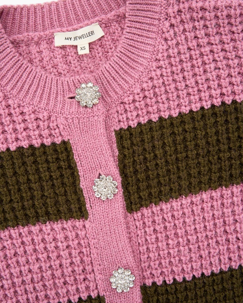 cardigan, roze, gebreid, knopen, bloem-sierstuk