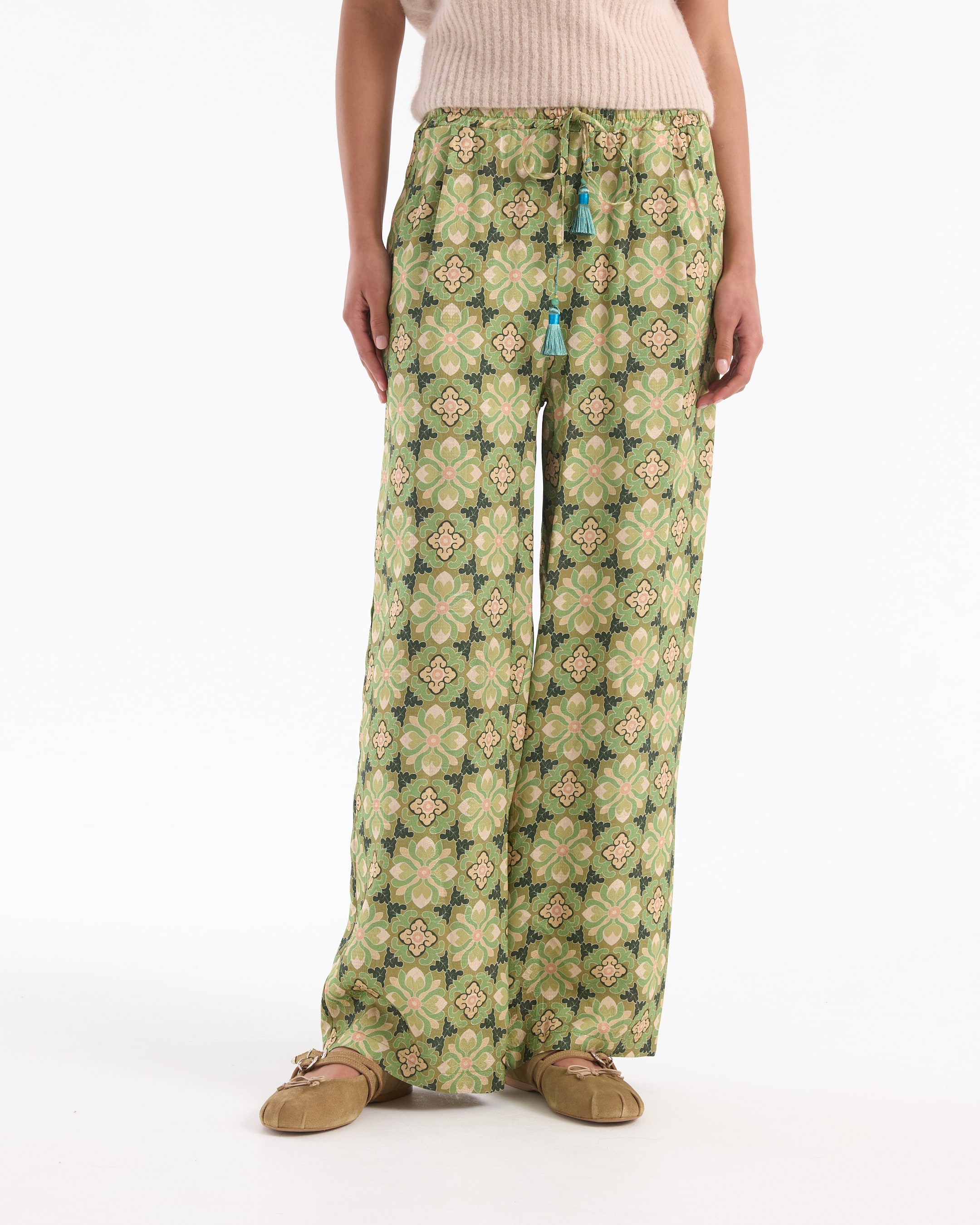 blazer, beige, jacket, pants, green patterned, wide-leg pants, lounge pants, tunic top, knit sweater, neutral outfit