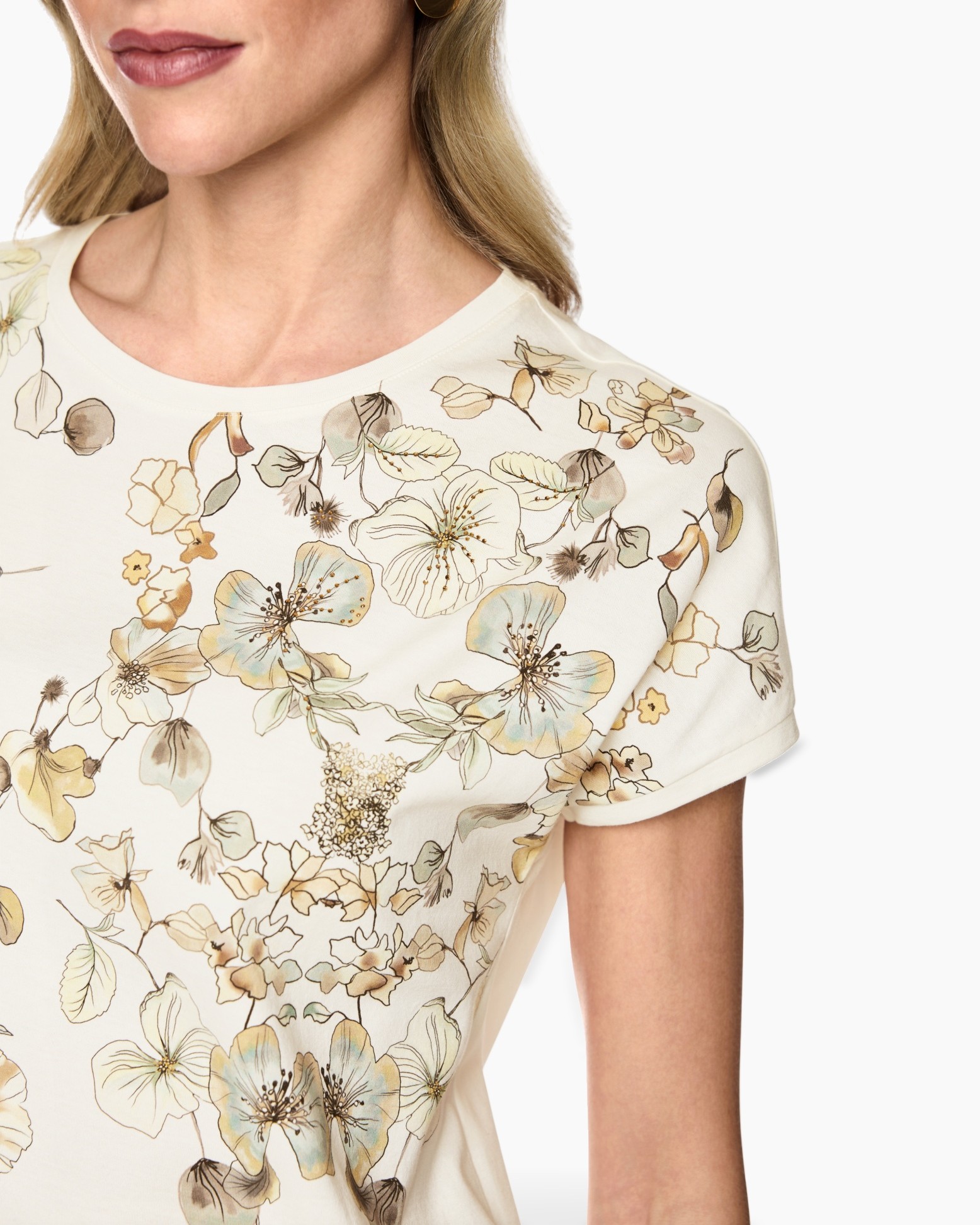 t-shirt, top, ﬂoral, short-sleeve, crème