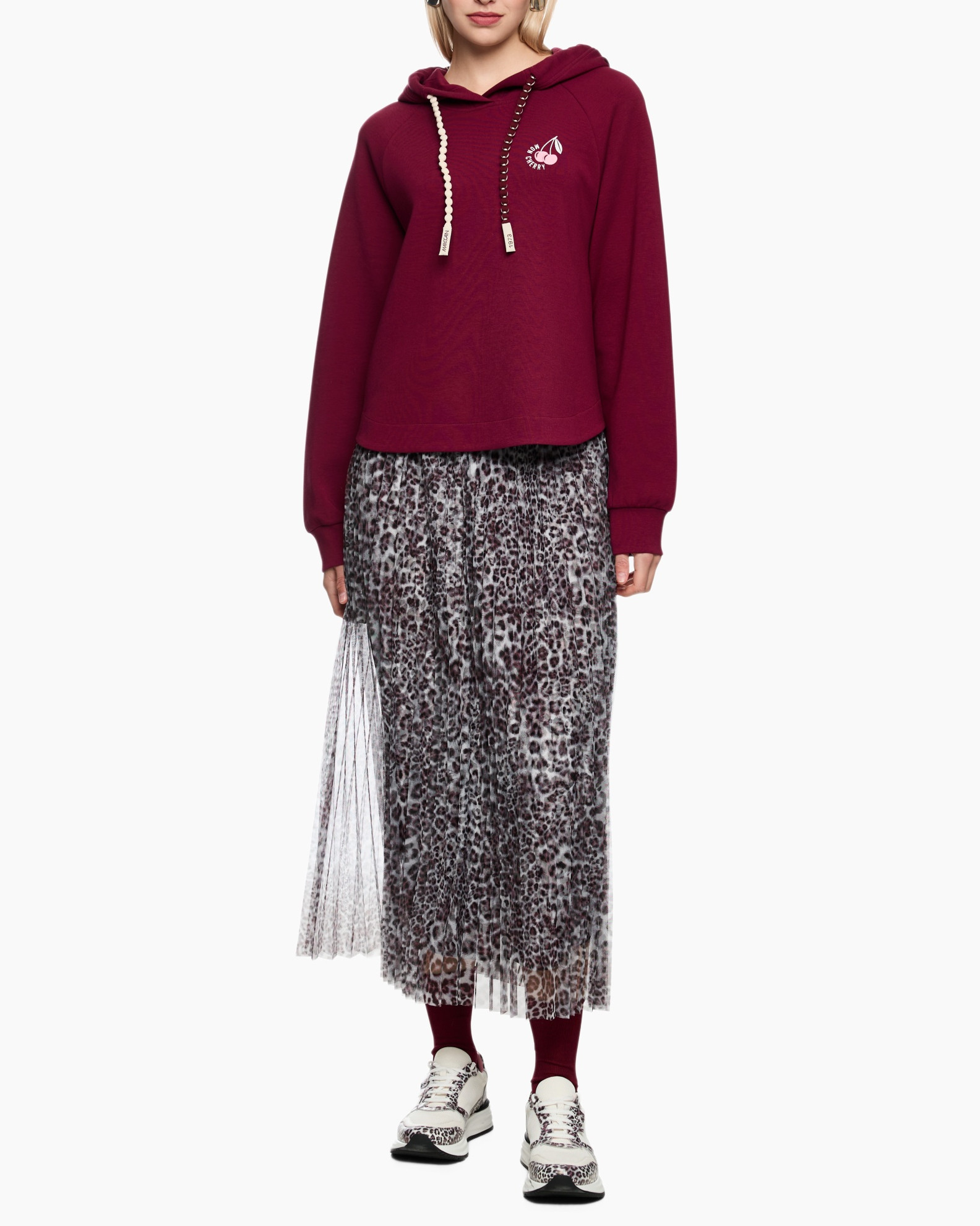 Maroon, Skirt, Sweater, Person, Shoe