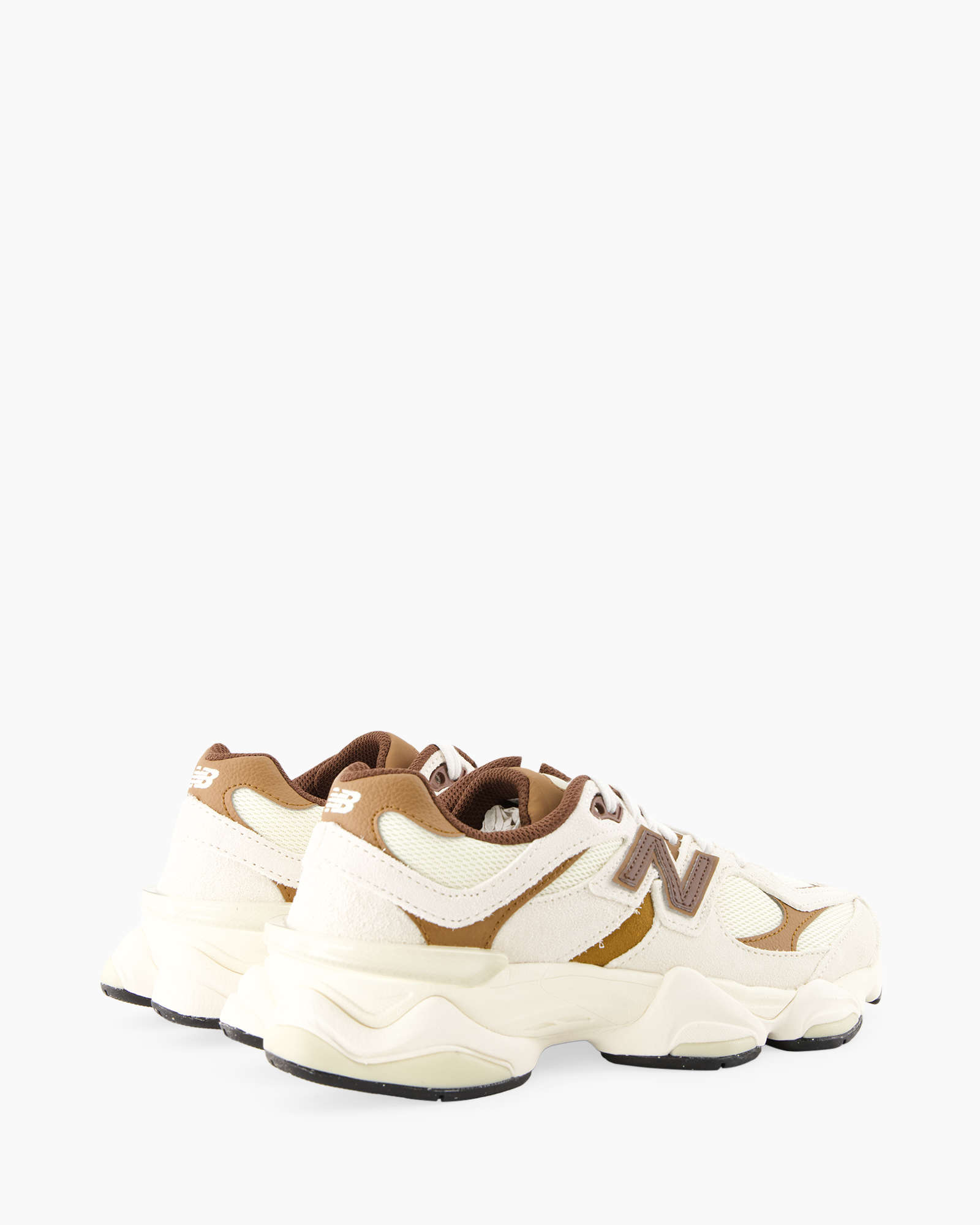 sneakers, schoenen, mesh, foam zool, bruin wit