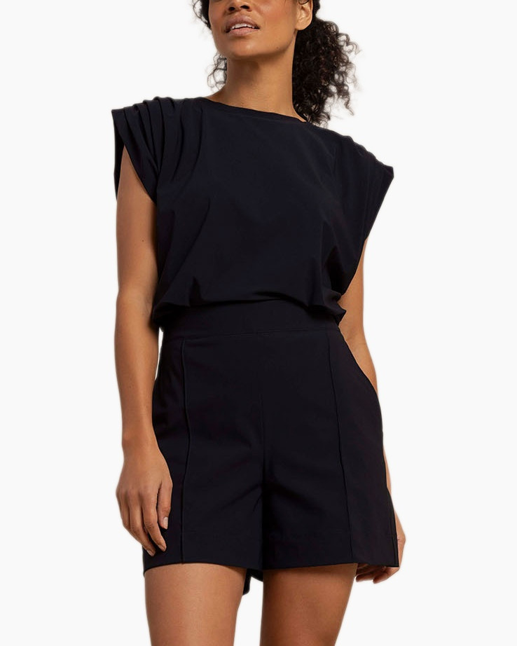 t-shirt top, shorts, zwart, sleeveloos, casual