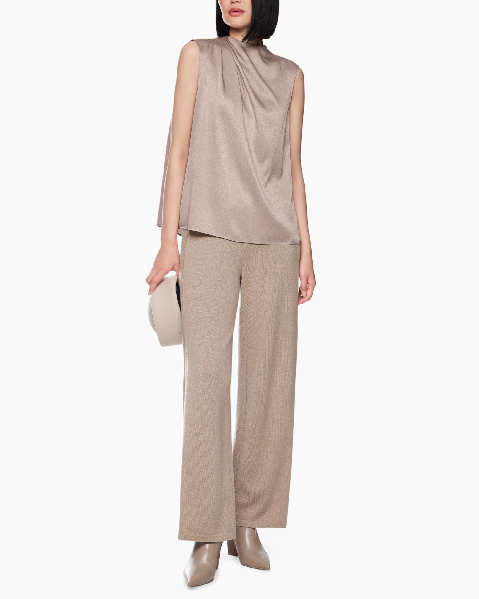 top, mouwloos, gladde stof, beige, broeken