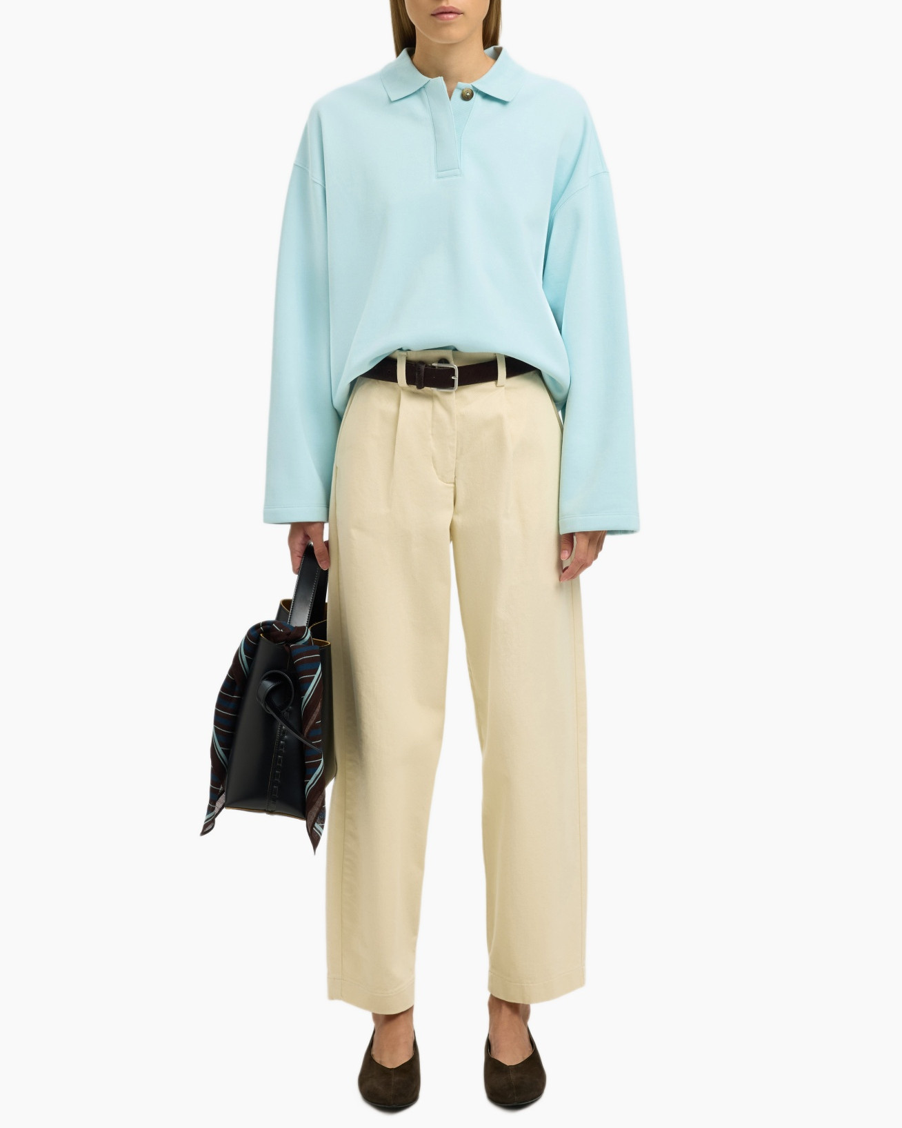 Broeken, Shirt, Lange mouwen, Riem, Handtas