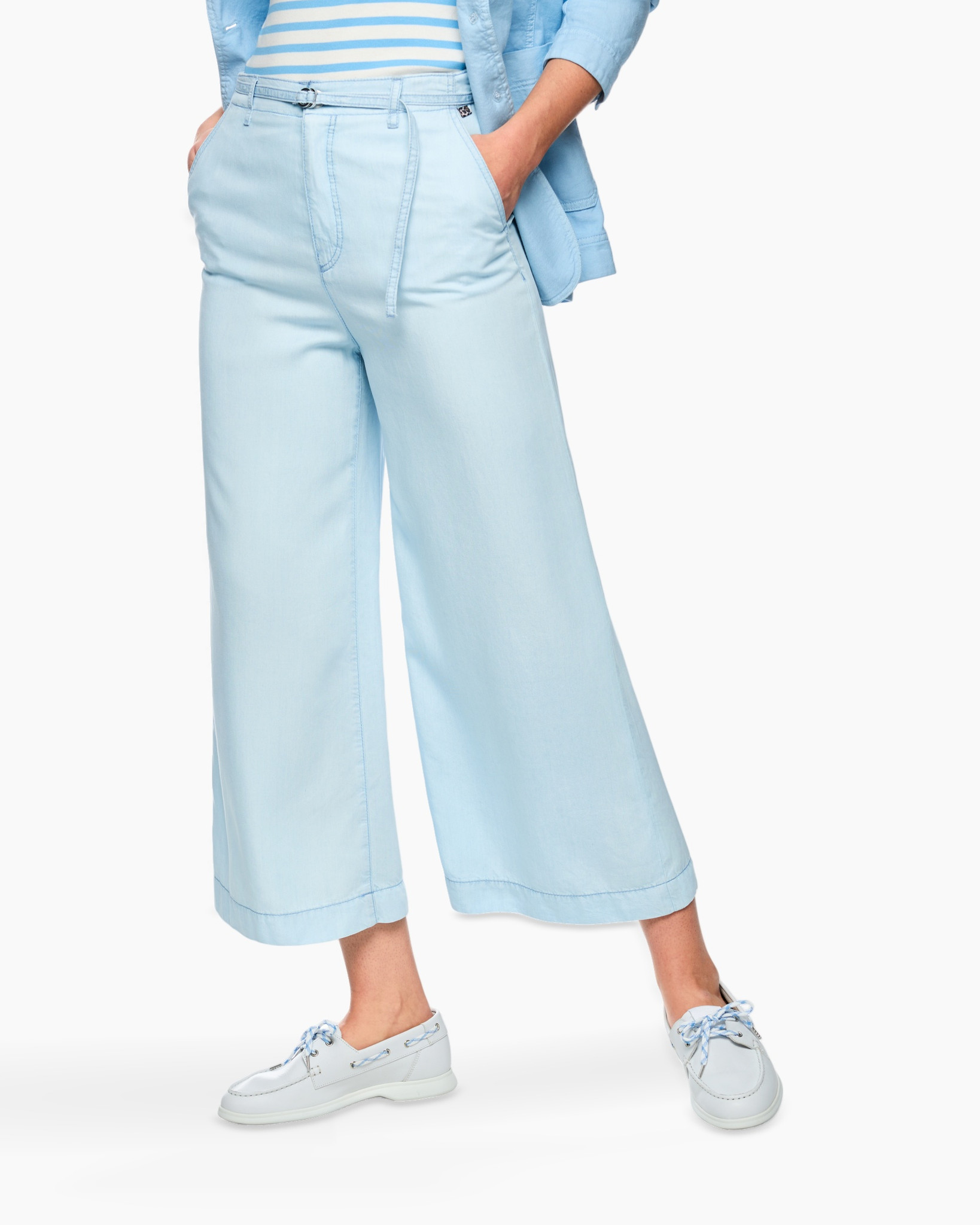 wide-leg pants, linen blend, light blue,  cropped?, pants cuffs?