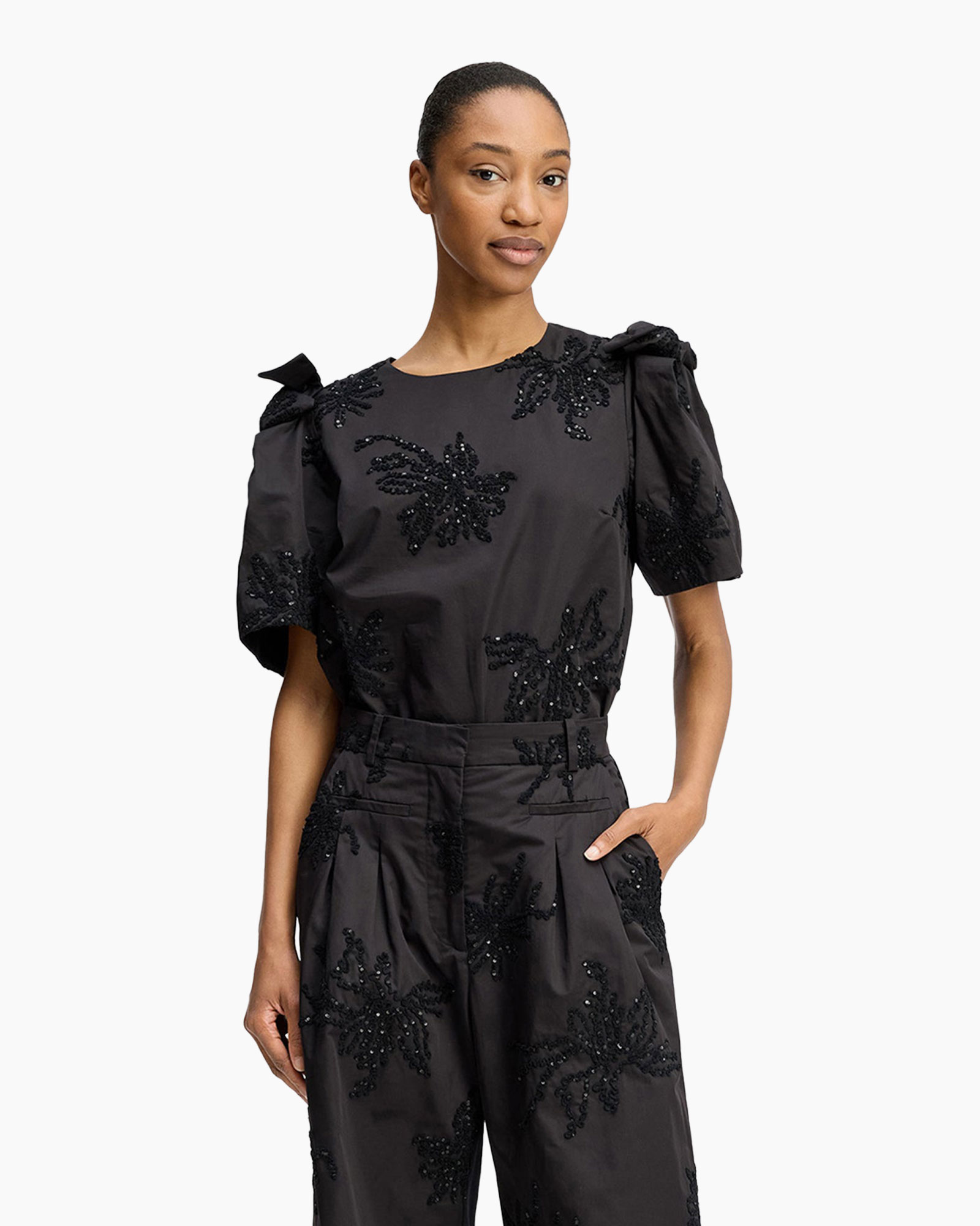 Blouse, Volwassene, Vrouwelijk, Persoon, Vrouw