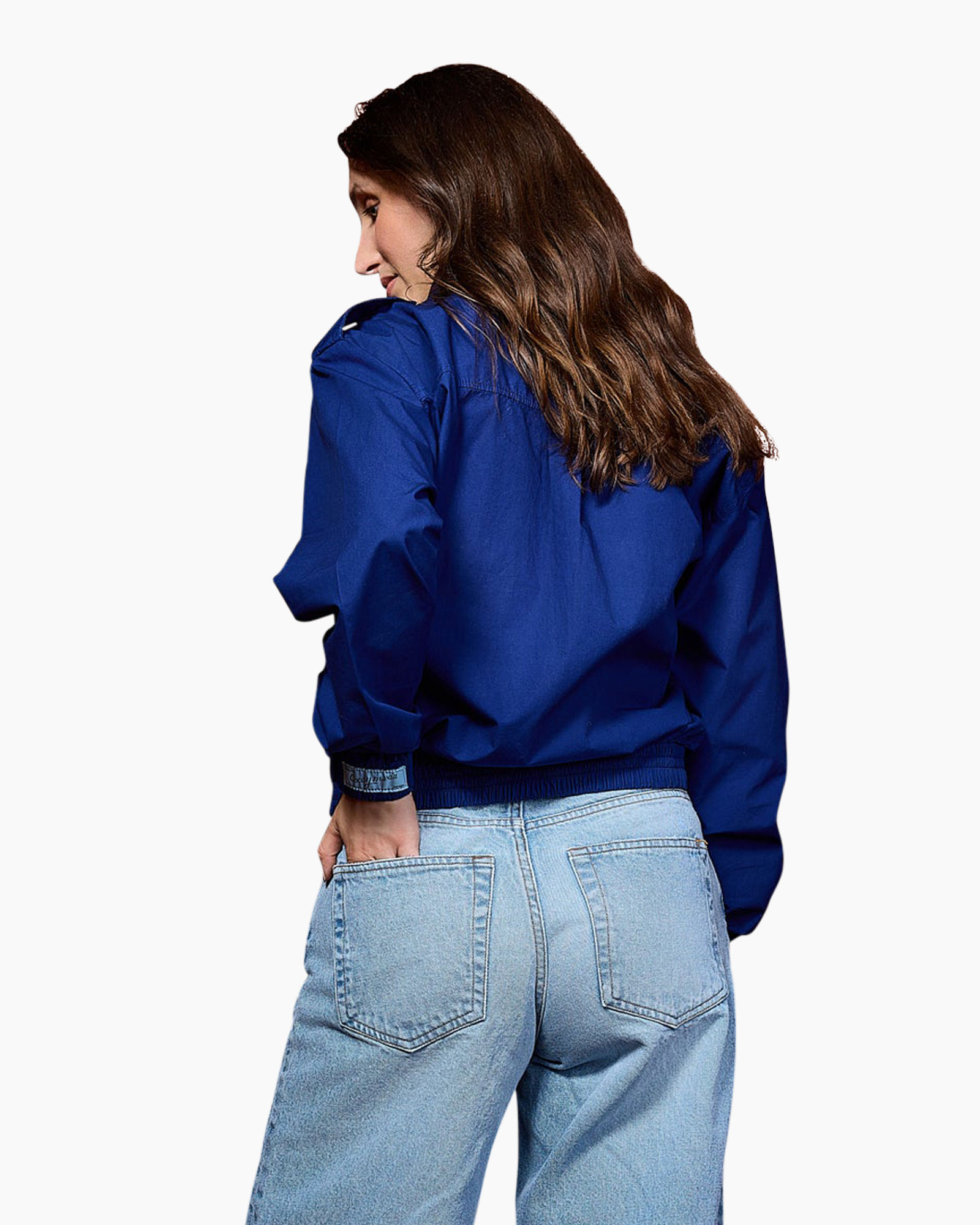blau vest, bomber jas, lange mouwen, ronde hals, spijkerbroek