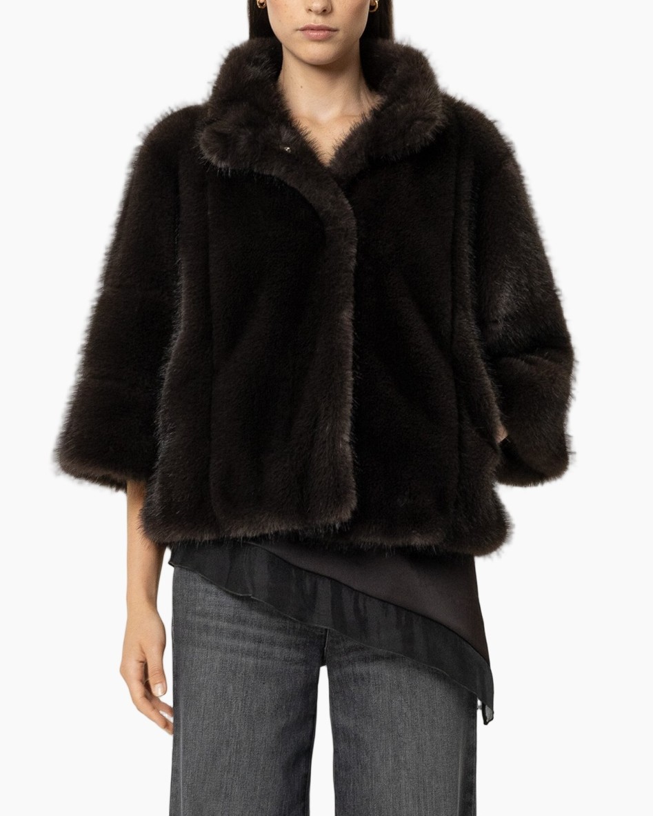 (vlaams) fur jas, zwarte jas, zachte vacht, lange mouwen, oversized pasvorm