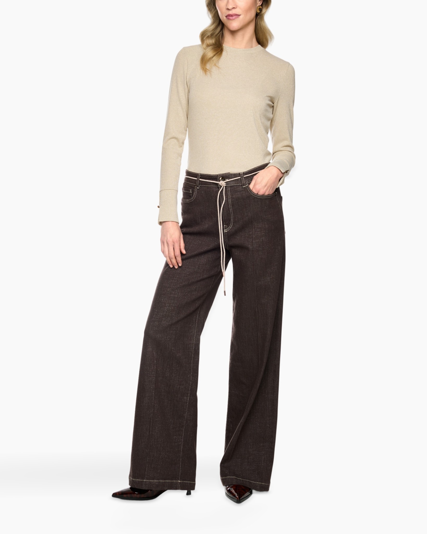 top, lange mouwen, beige, trui, wijdere pijpen