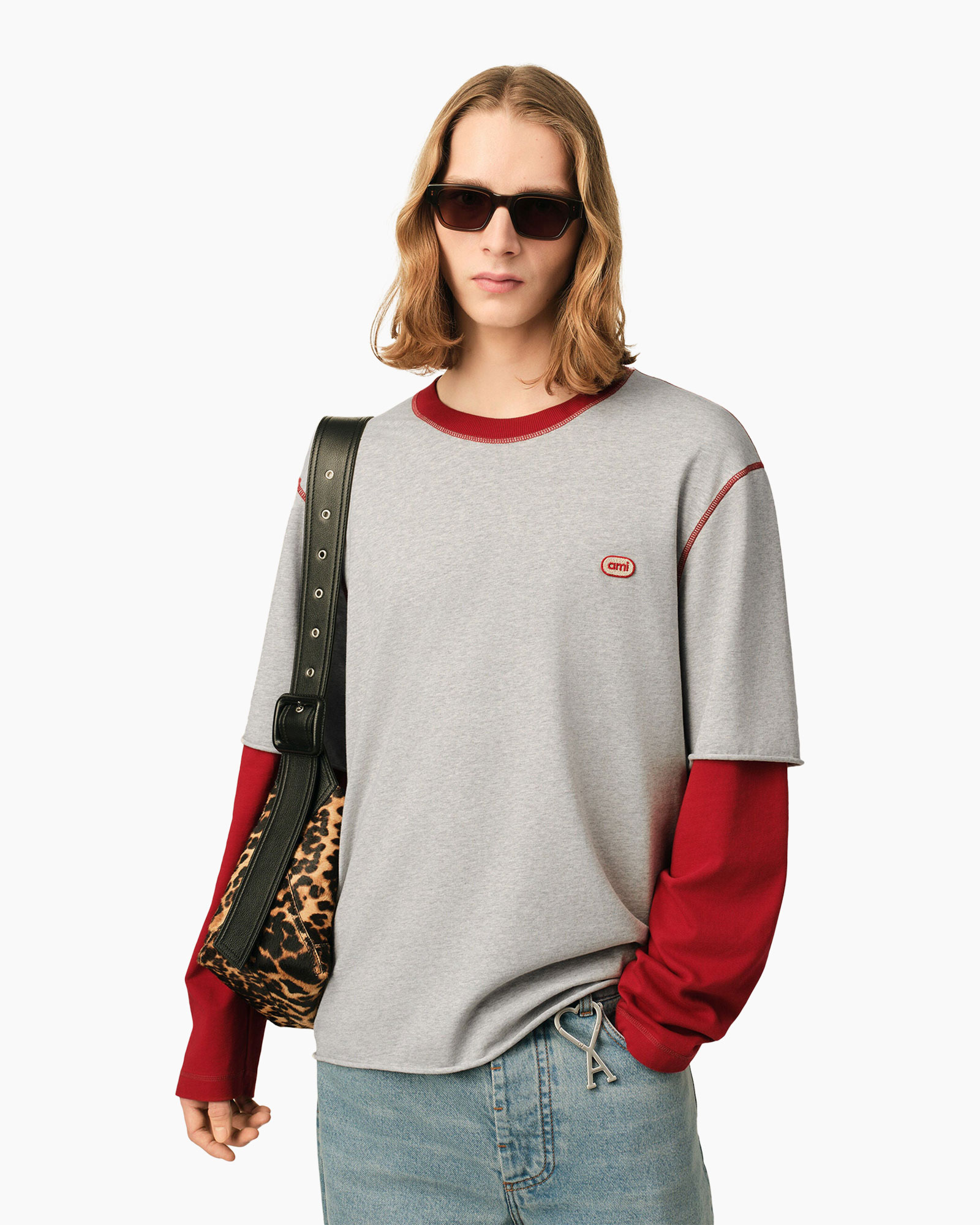 hoodie, langarm, grijs, rode accenten, kleine logo