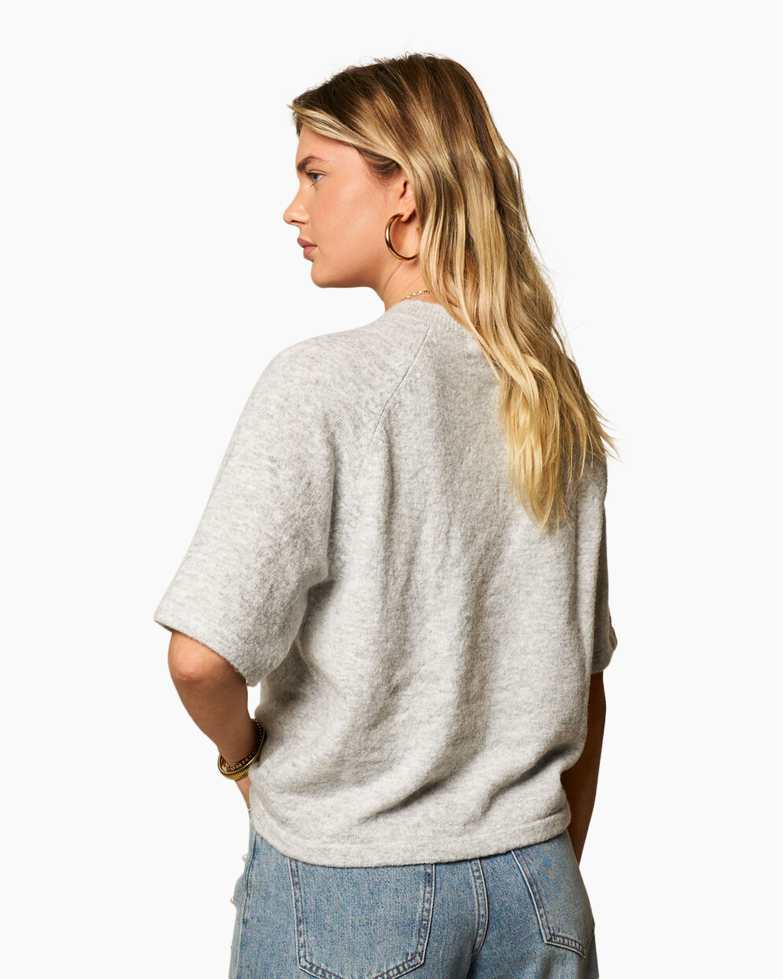 Blouse, Person, Jeans, T-Shirt, Face