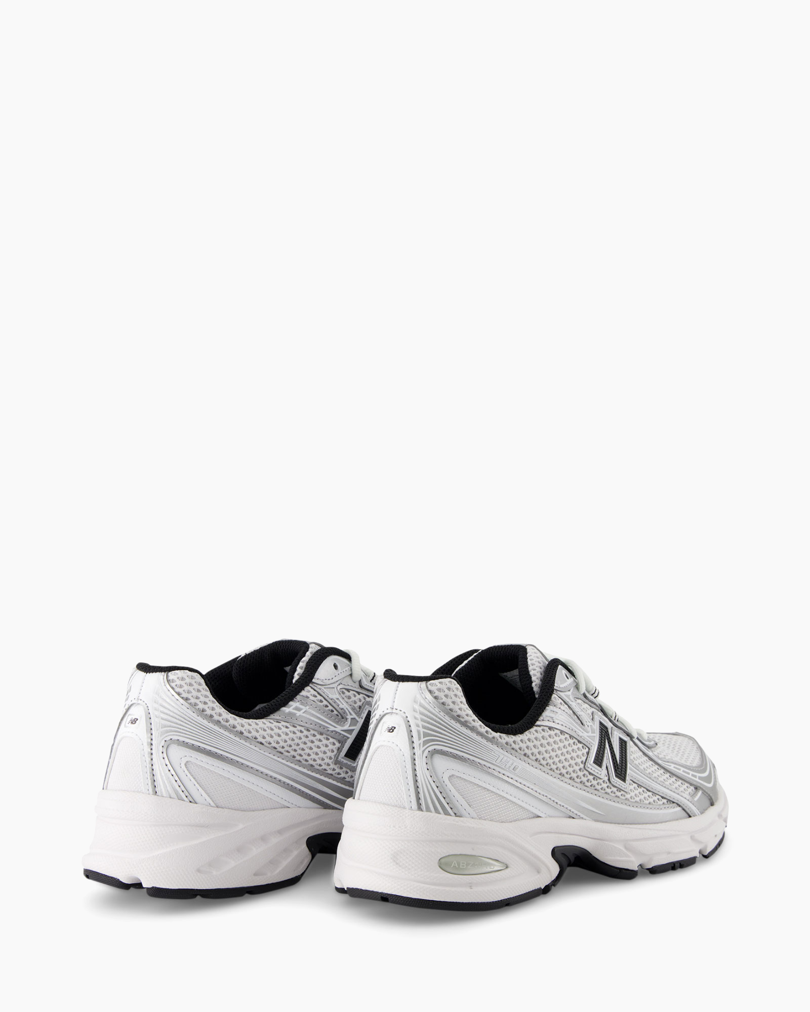 loopt- en sport­schoenen, sneakers, mesh, wit, athletic shoe, sneakers, ourvans? no, hard to translate, but we provide dutch:, sneakers, sportschoenen, witte, mesh bovenwerk, sneakers, sportschoenen, zilver, mesh, foamzool