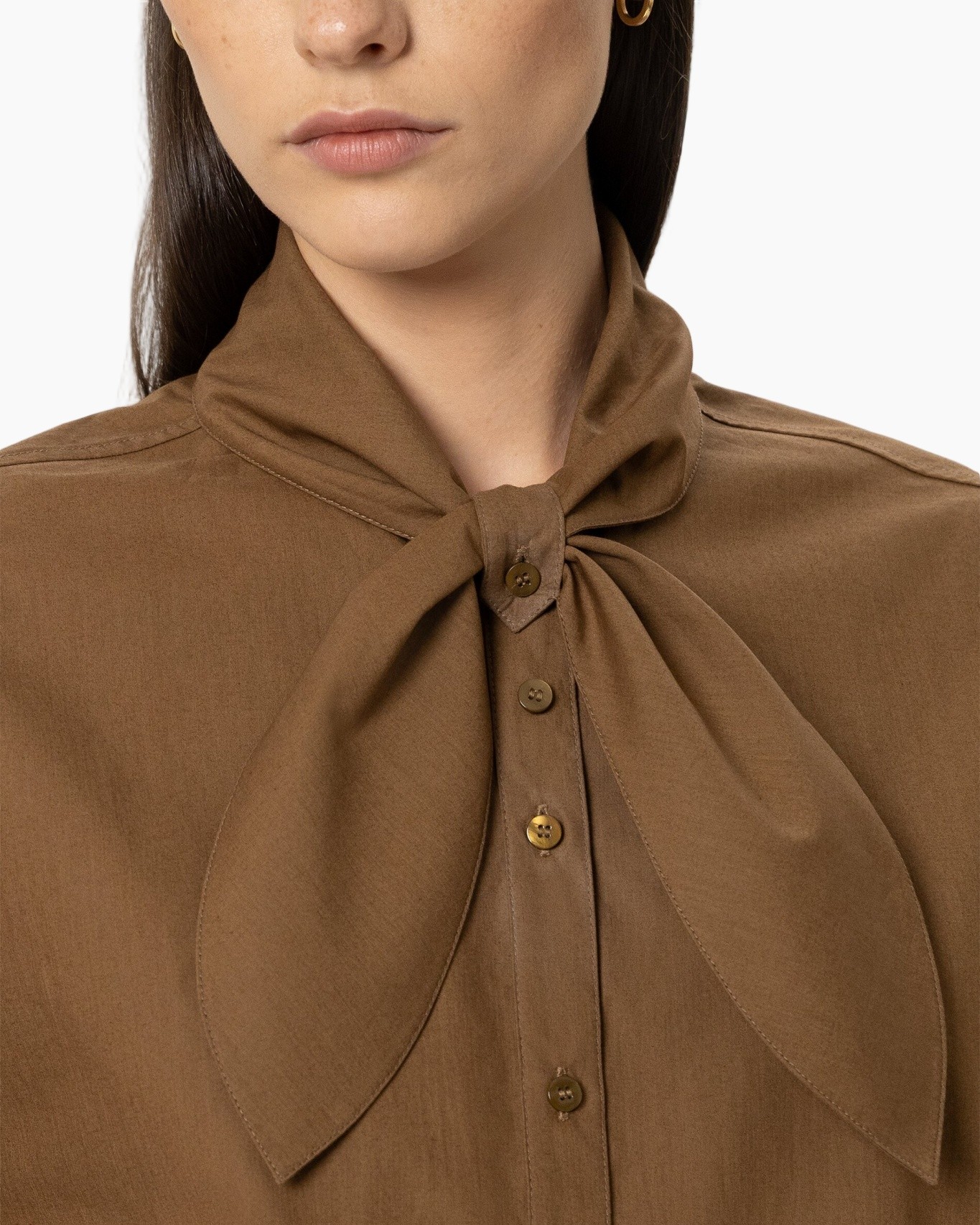 blouse, lange mouwen, knopenrij, sjaal_vlecht, bruin