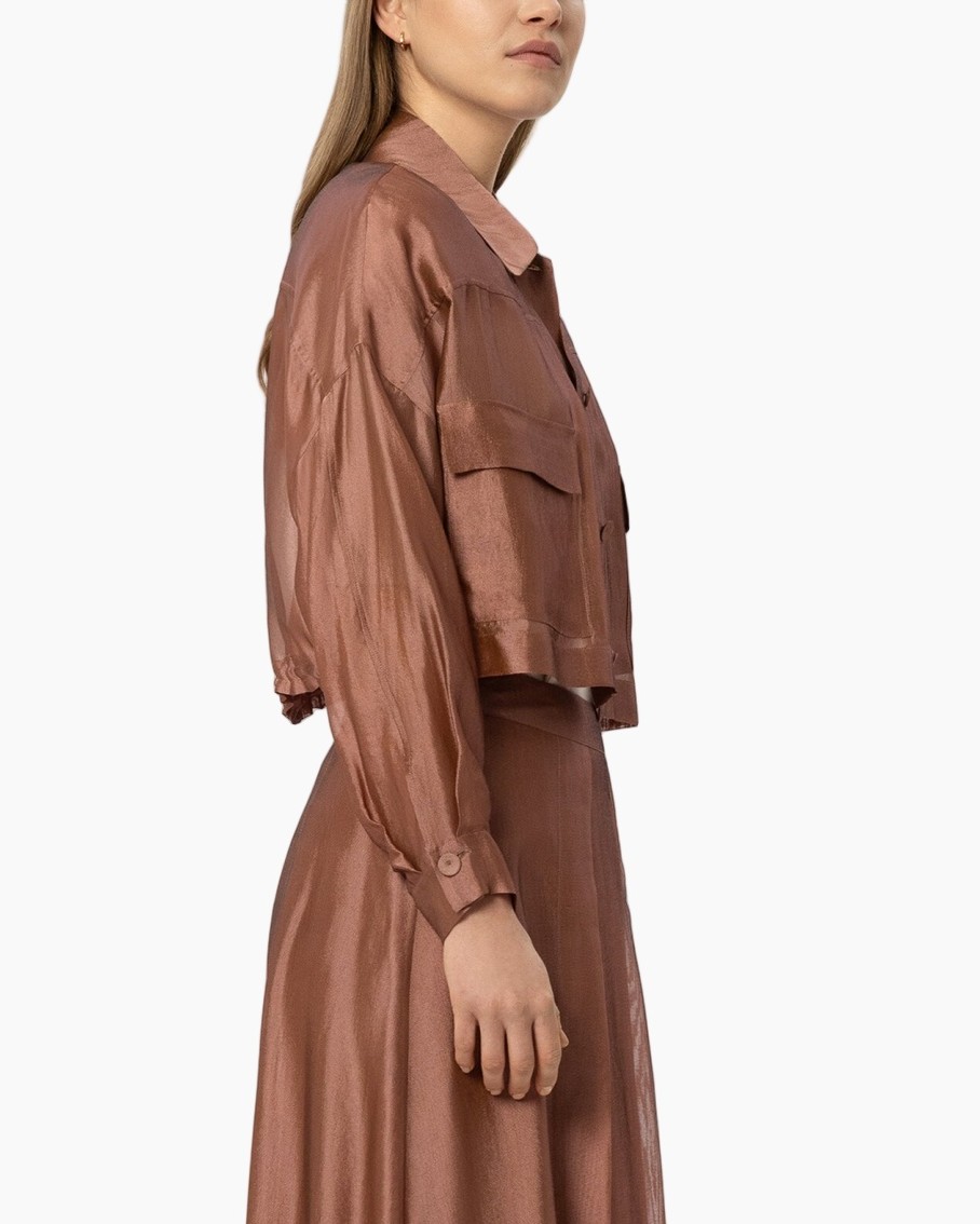 shirt, jassen cropped, kort mouwjasje, roze rozenkleur, textuur stof