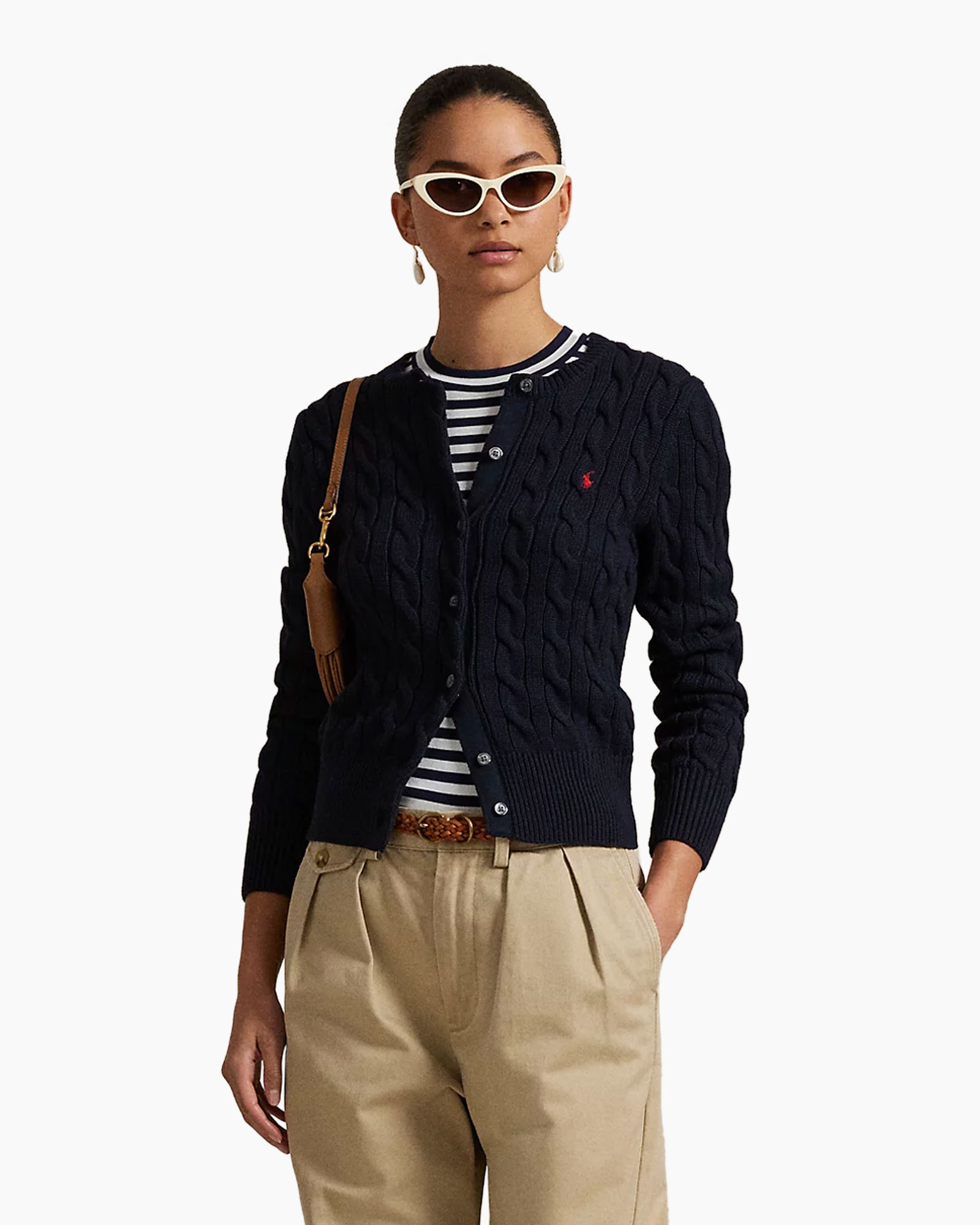 vest/ cardigan?, kabelbreip, donkerblauw, knopen, gestreepte-hem?