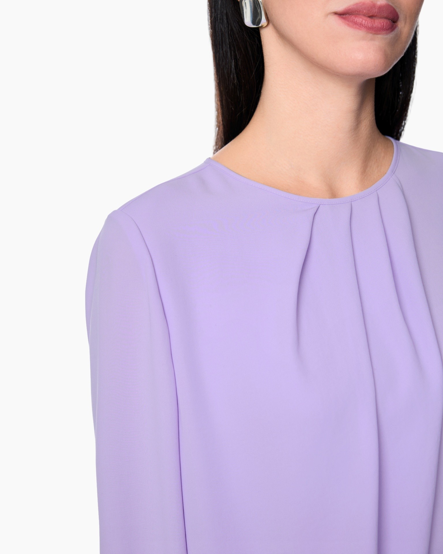 paarse top, geplooide kraag, ronde hals, lange mouw, effen kleur