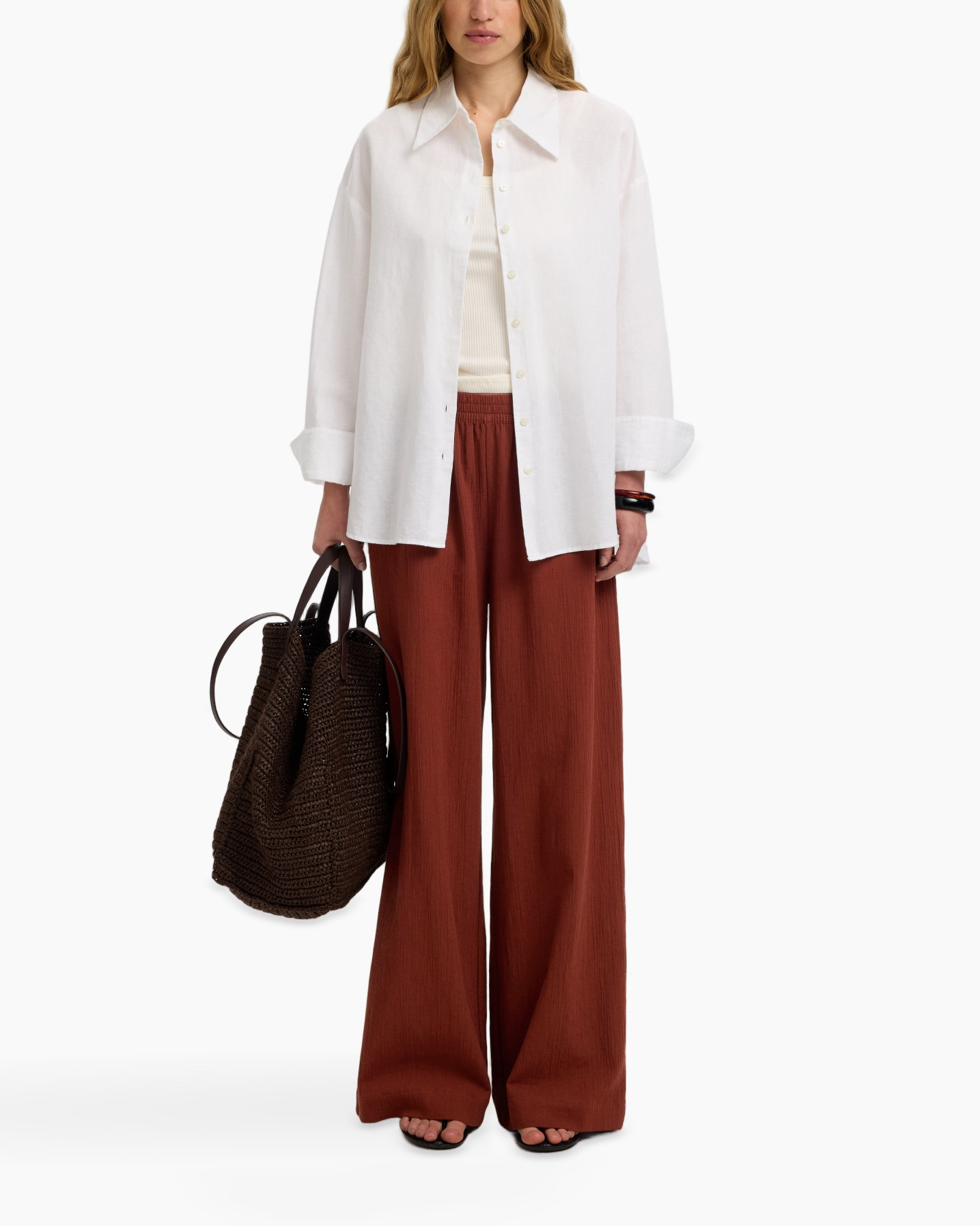 wit overhemd, oversized overhemd, linnen overhemd, witte knoopsluiting, casual outfit