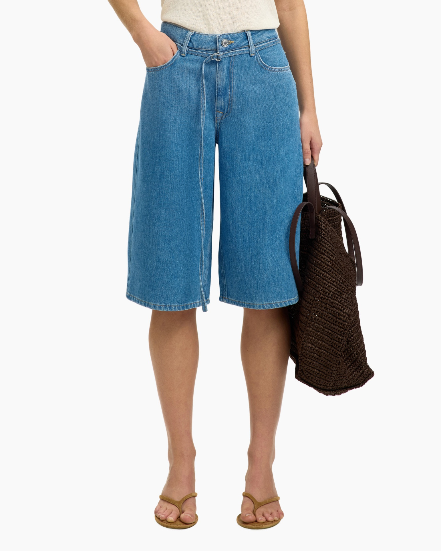 denim shorts, wide leg, mid blue, belted, shorts length