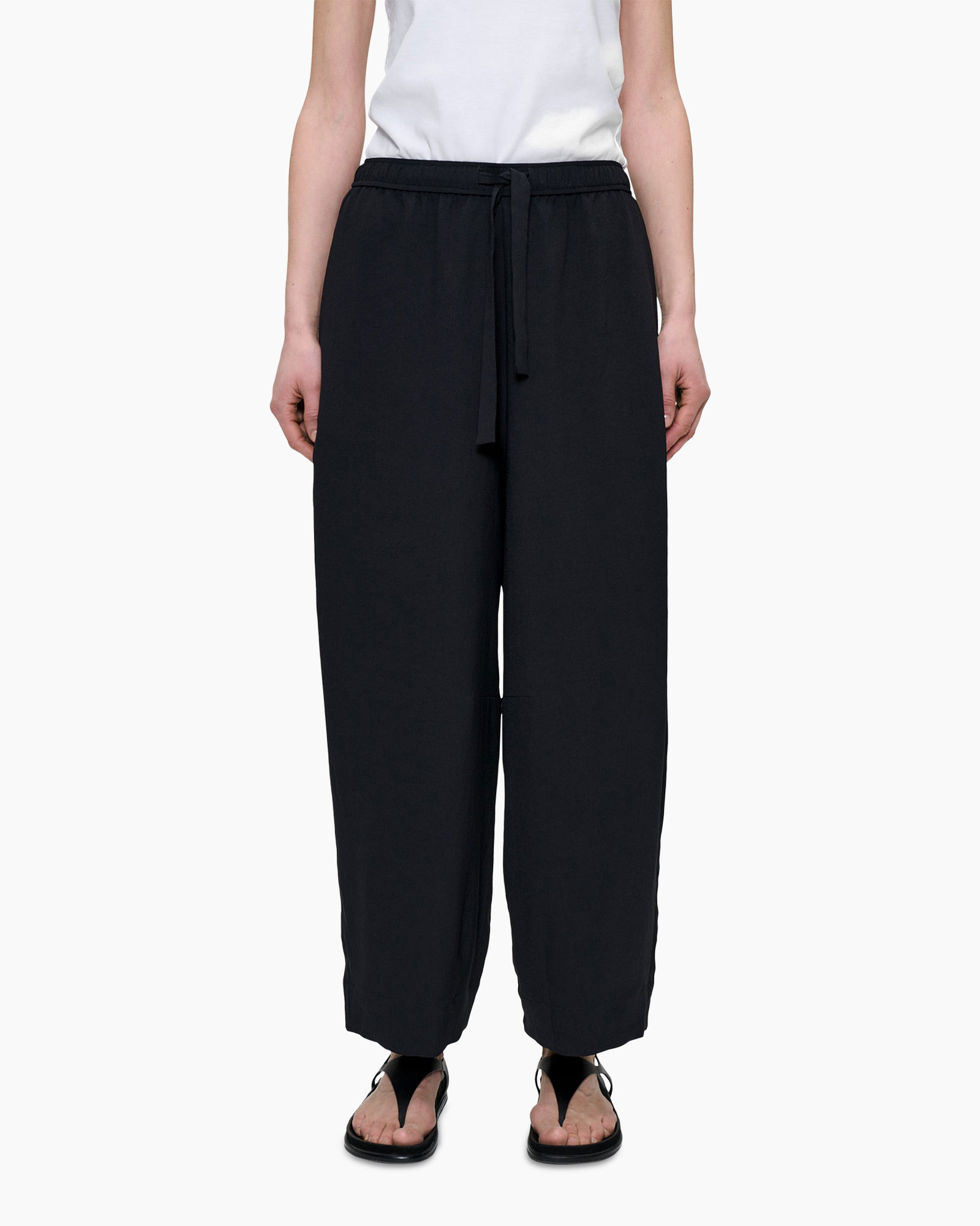 broek,  trekkoordje?, wijd uitlopend, zwart, casual
