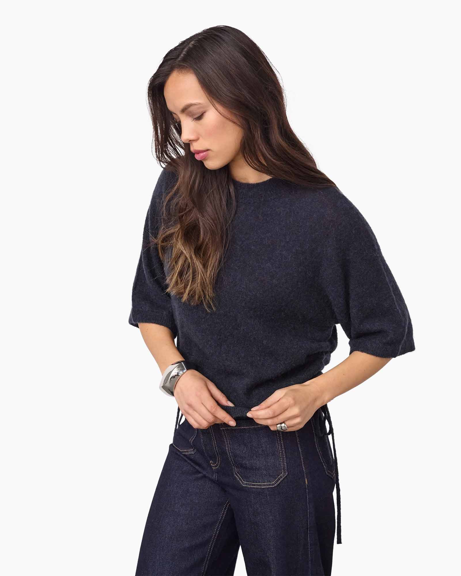 bovenstuk, donkerblauw, breiwerk, korte mouwen, jeans