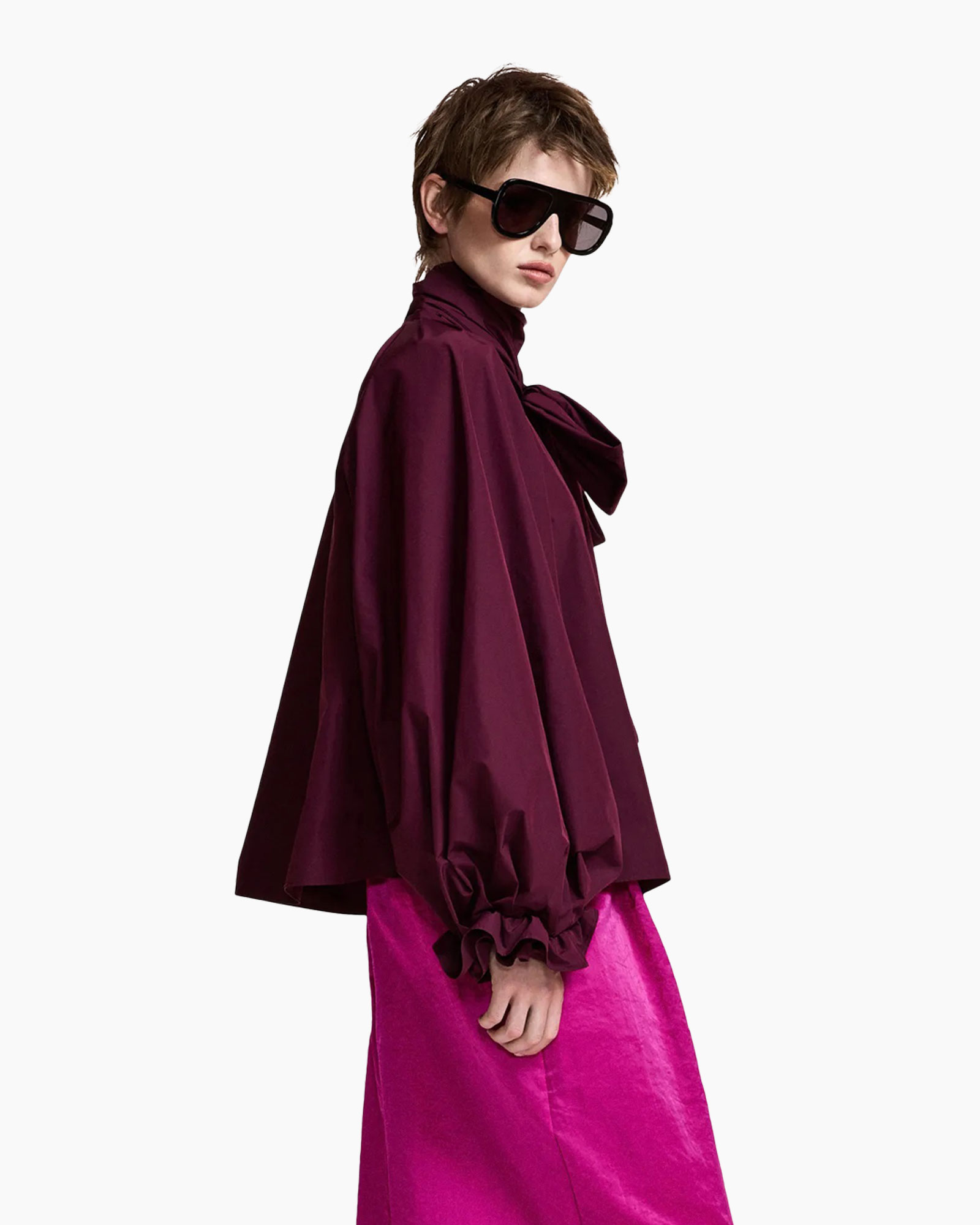 blouse, puff sleeve, magenta top, zonnebril, oversized cape