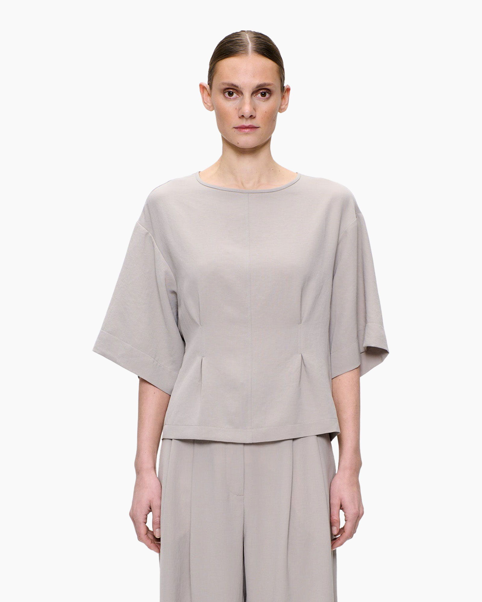 top, knielengte, korte-mouwen, lose pasvorm, beige-grijs