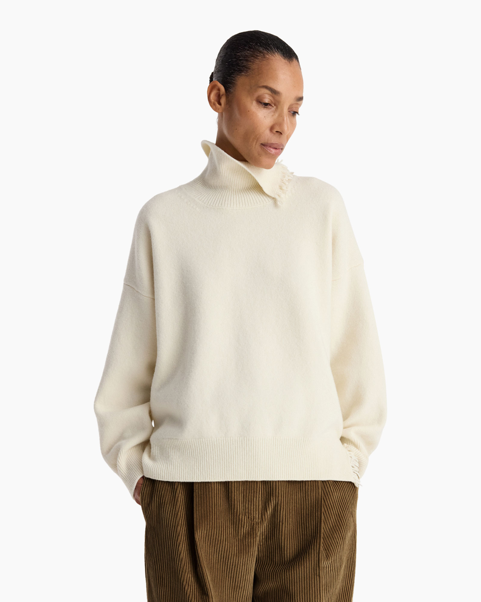 kraagnek, crème trui, breiwerk, oversized, pullover