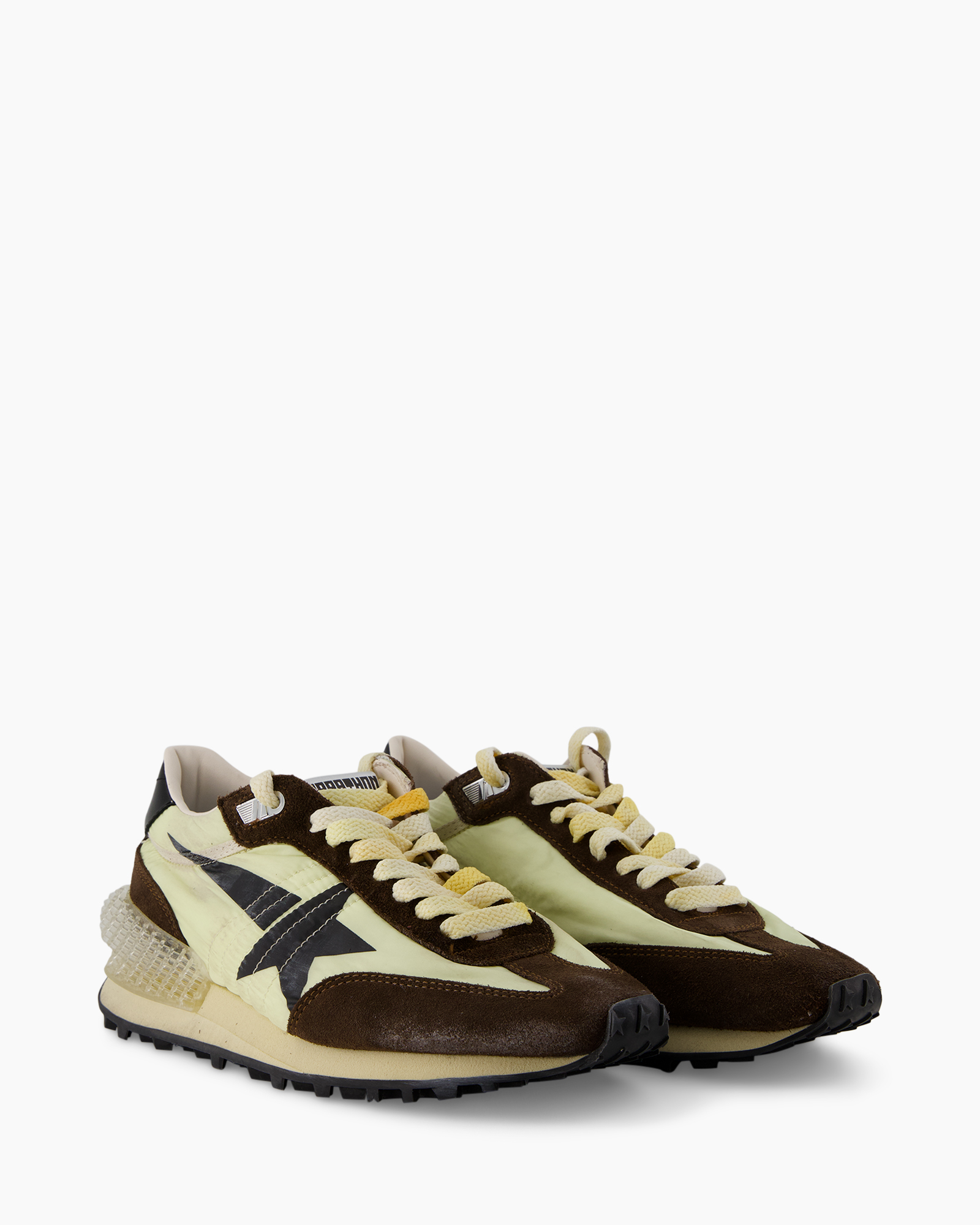 neaker, sportschoen, bruin, beige, gaaszool