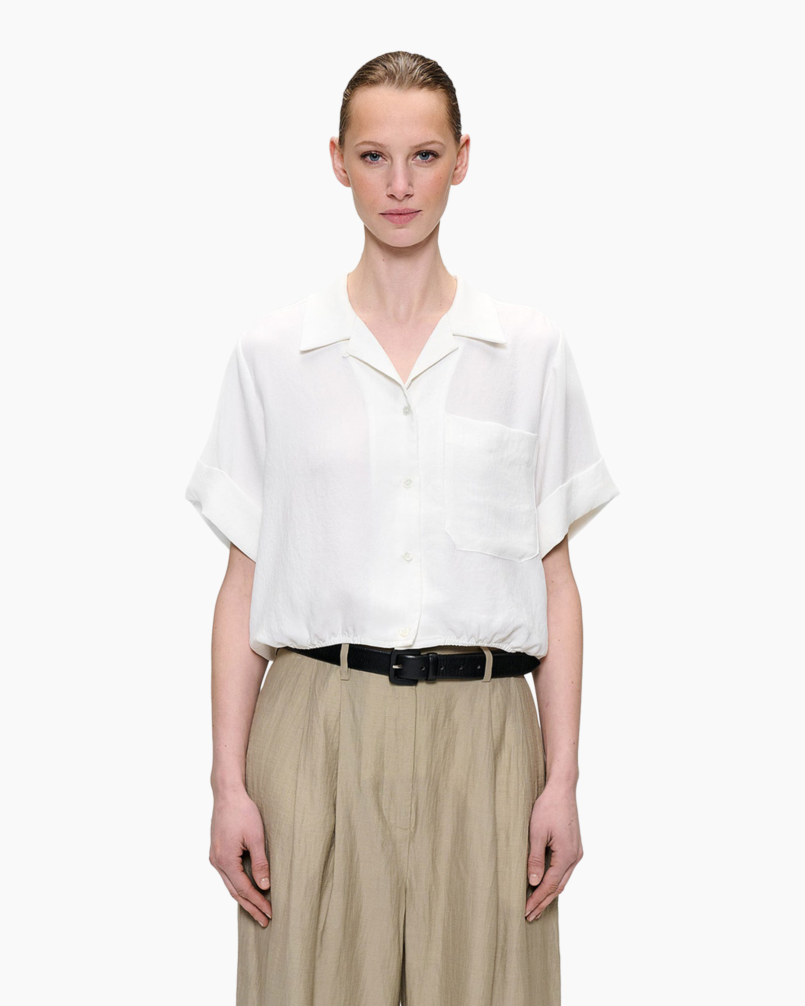 blouse, wit, korte mouw, zak, kraag