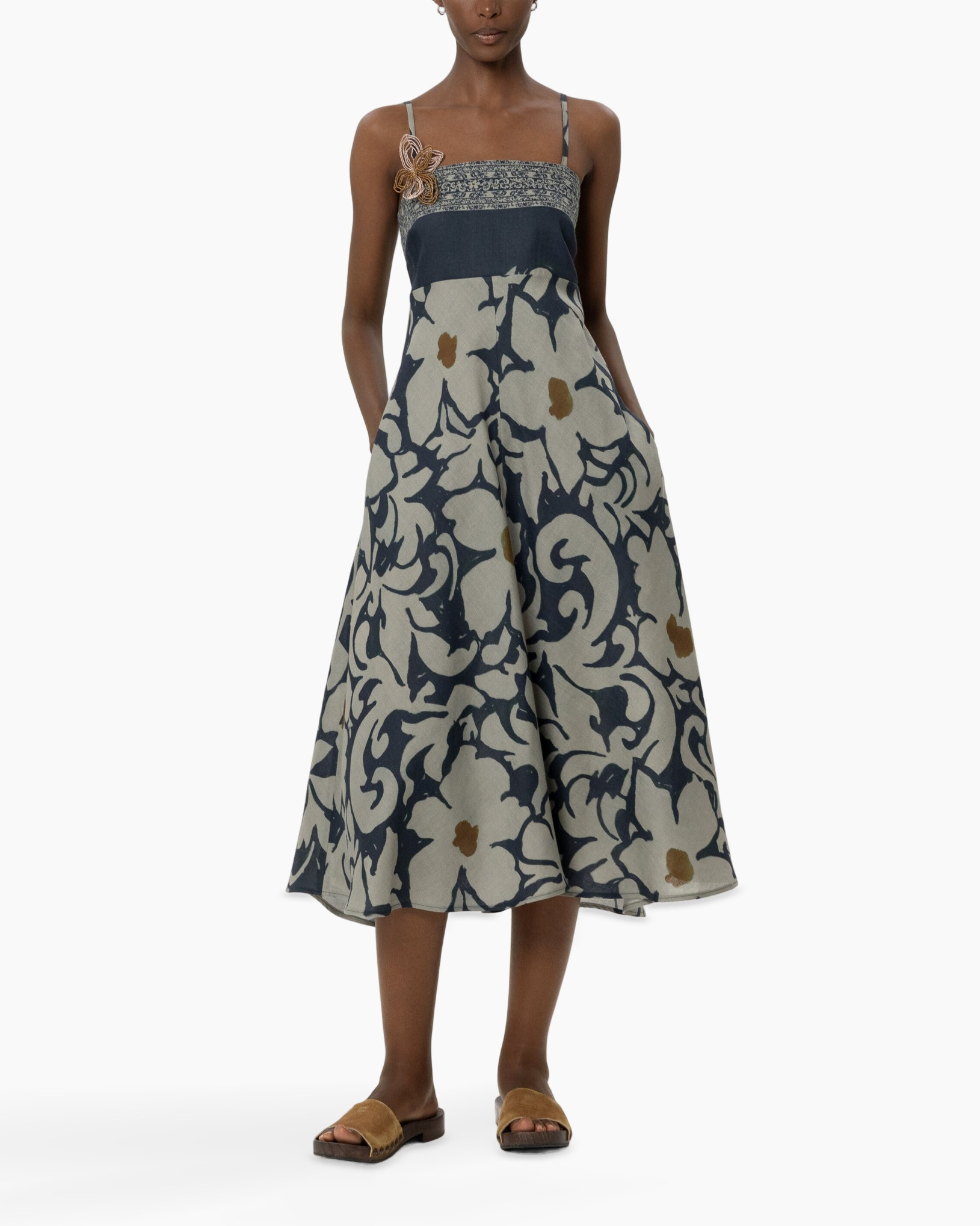 maxi jurk, bloemenprint, spaghettibandjurk, zonnejurk, middenlange