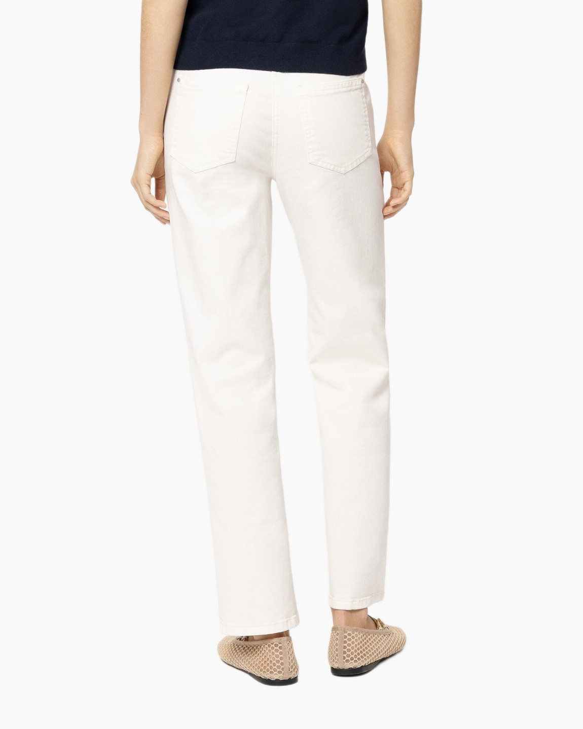 Clothing, Pants, Home Decor, Linen, Person