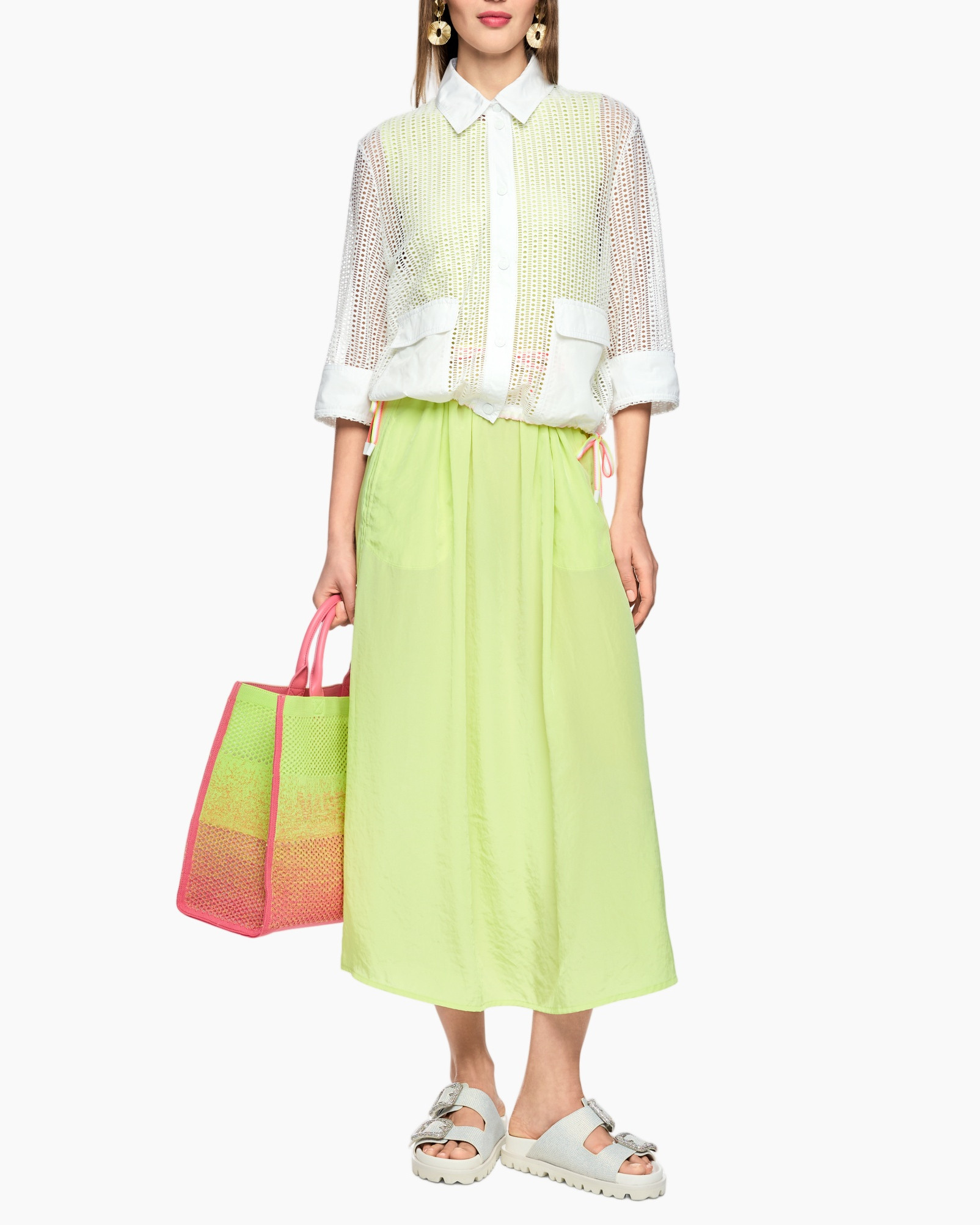 linen?, mesh top, kraag shirt, neon groene rok, tote tas