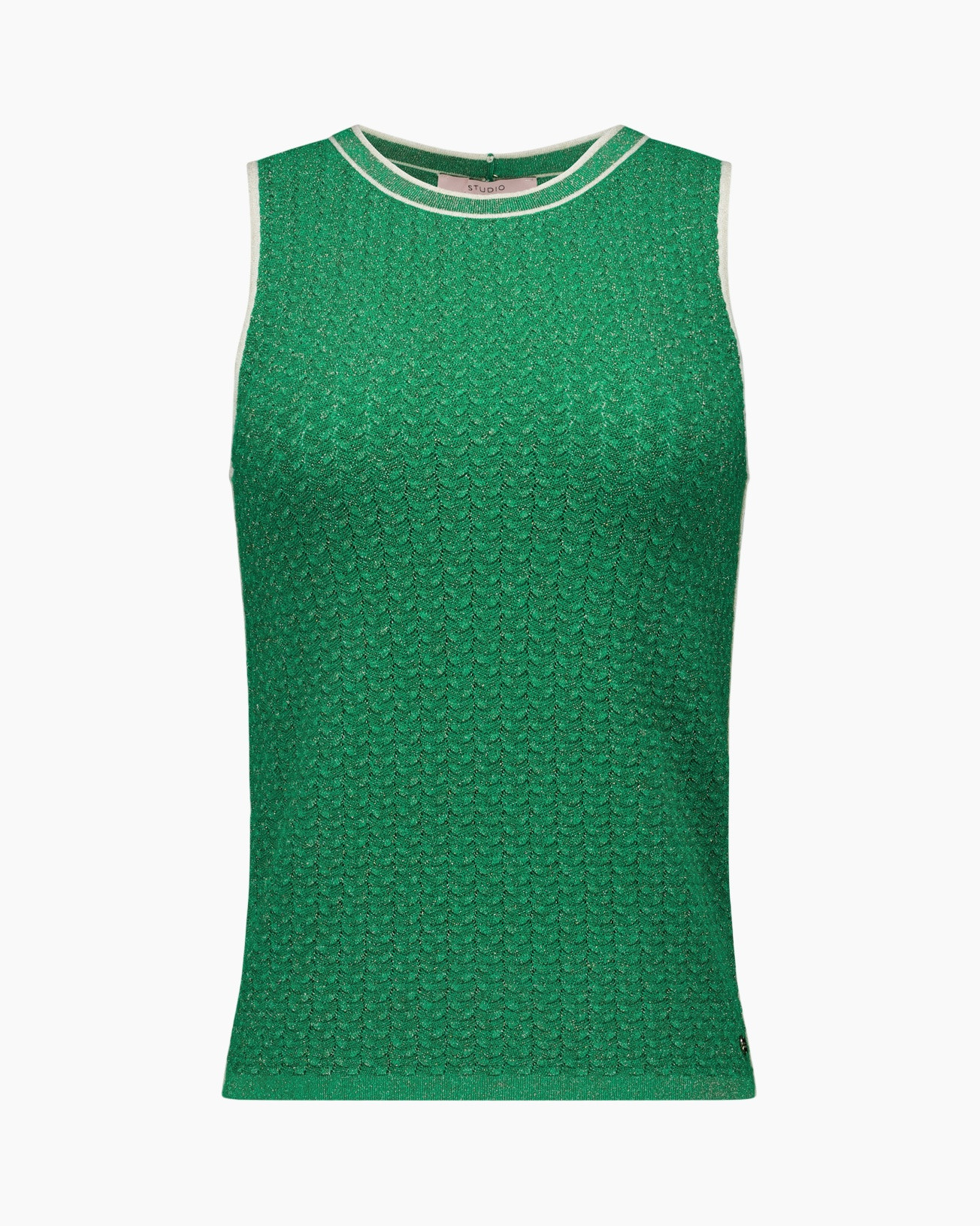 groene cardigan, textured brei, gouden knopen, beige broek, rondhals