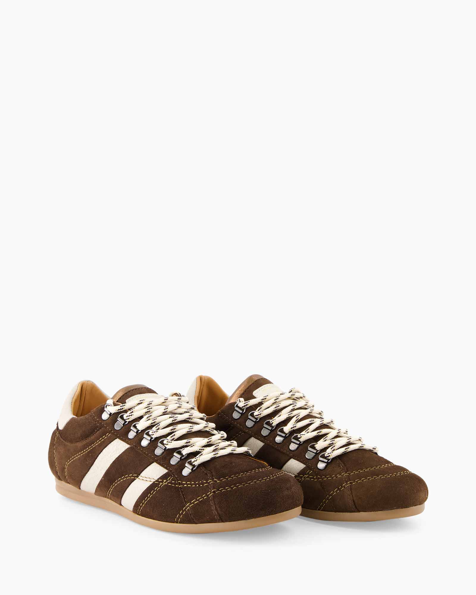 bruin suède, hoge schoen, witte strepen, vetersysteem, gumzool