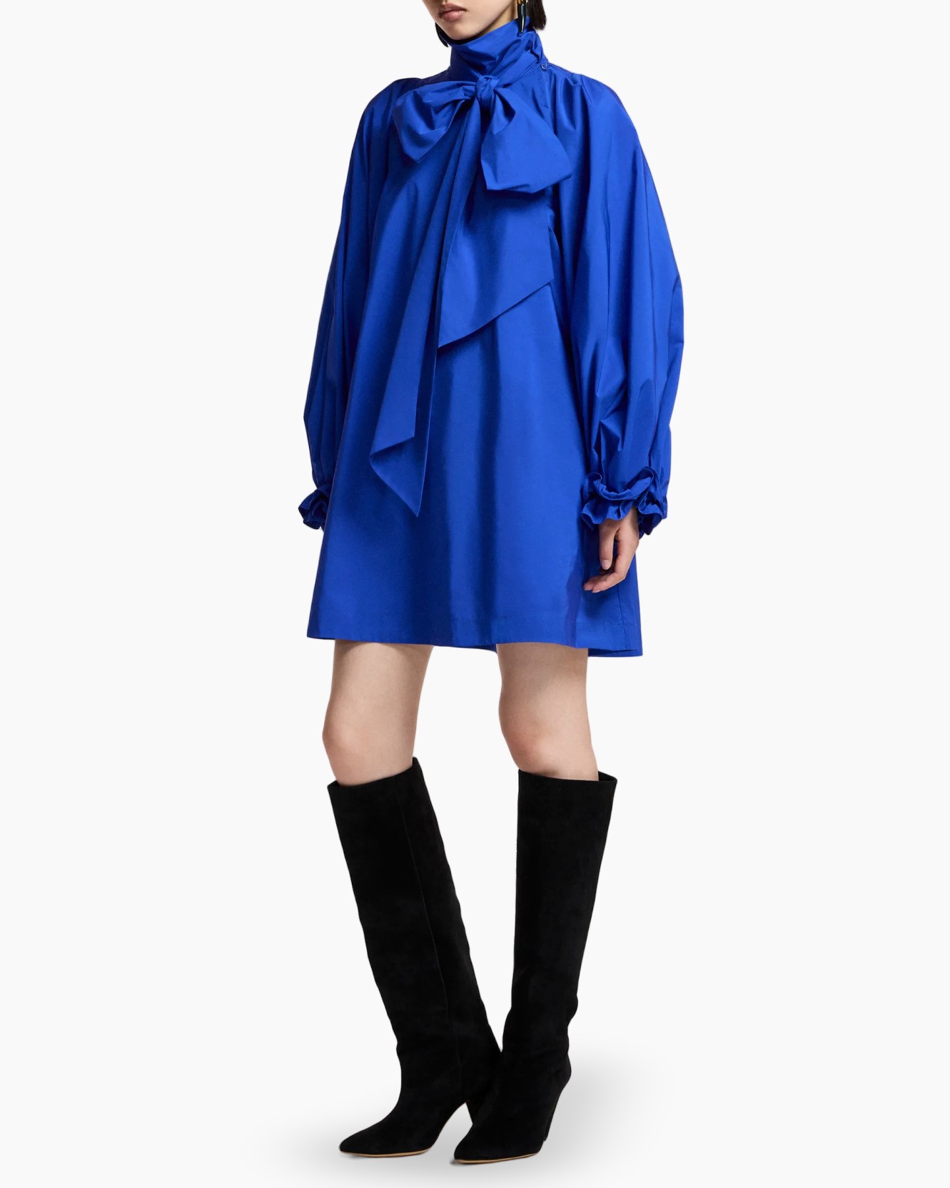 blau jurk, pofmouwen, sjaal hals, mini jurk, kniehoge laarzen