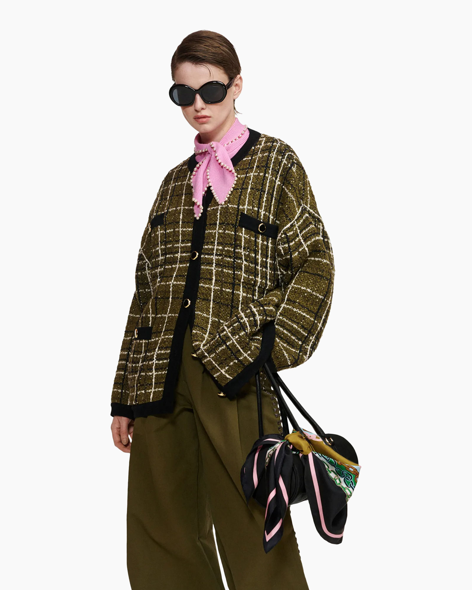 cardigan, tweed, olijfgroen, scarf, tas