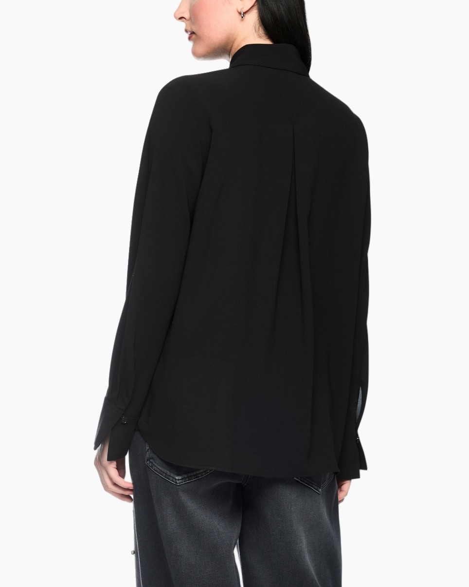 blouse, zwart, lange mouw, kraag, achterzijde