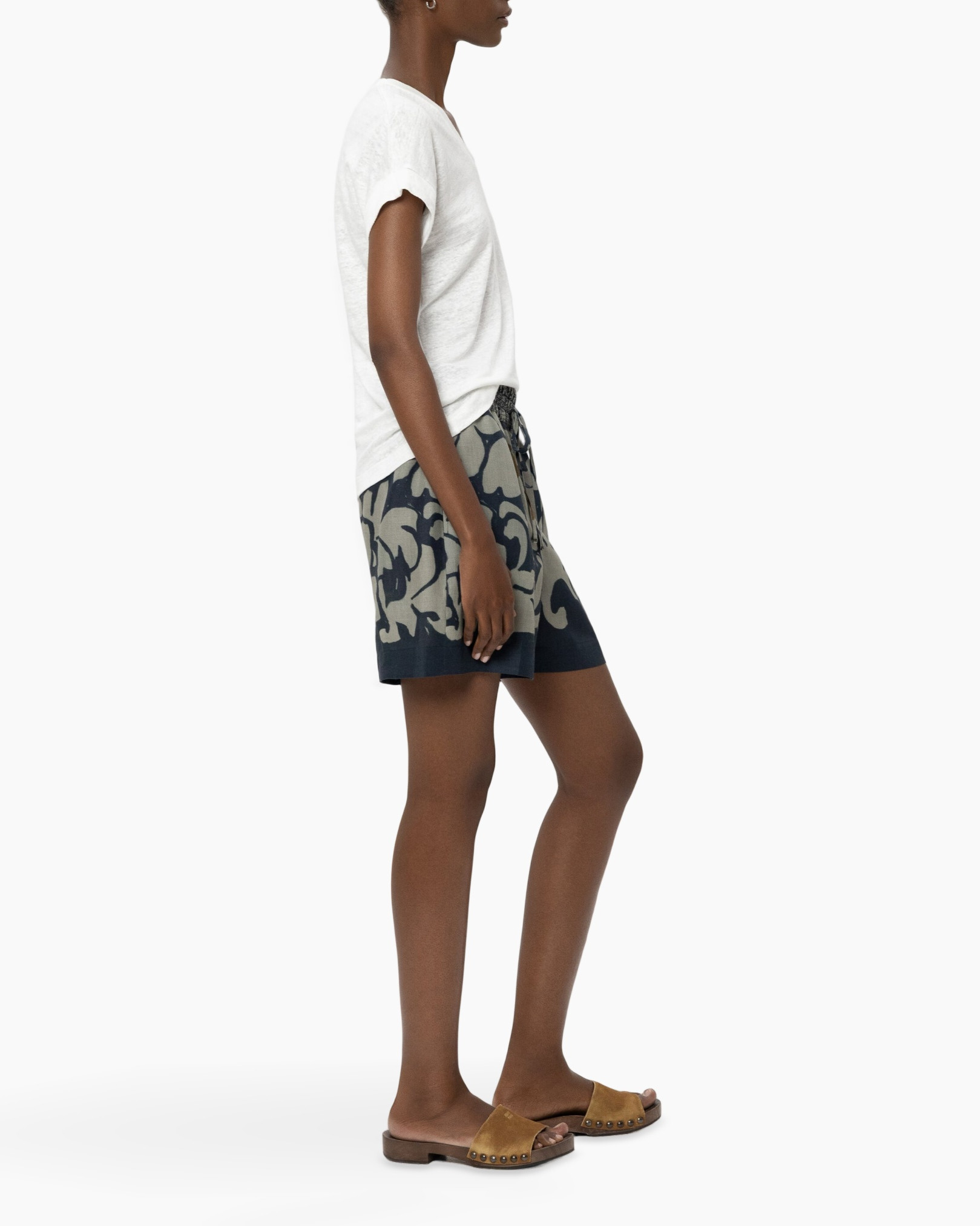 shorts, graphic shorts, drawstring, two-tone, slip-ons